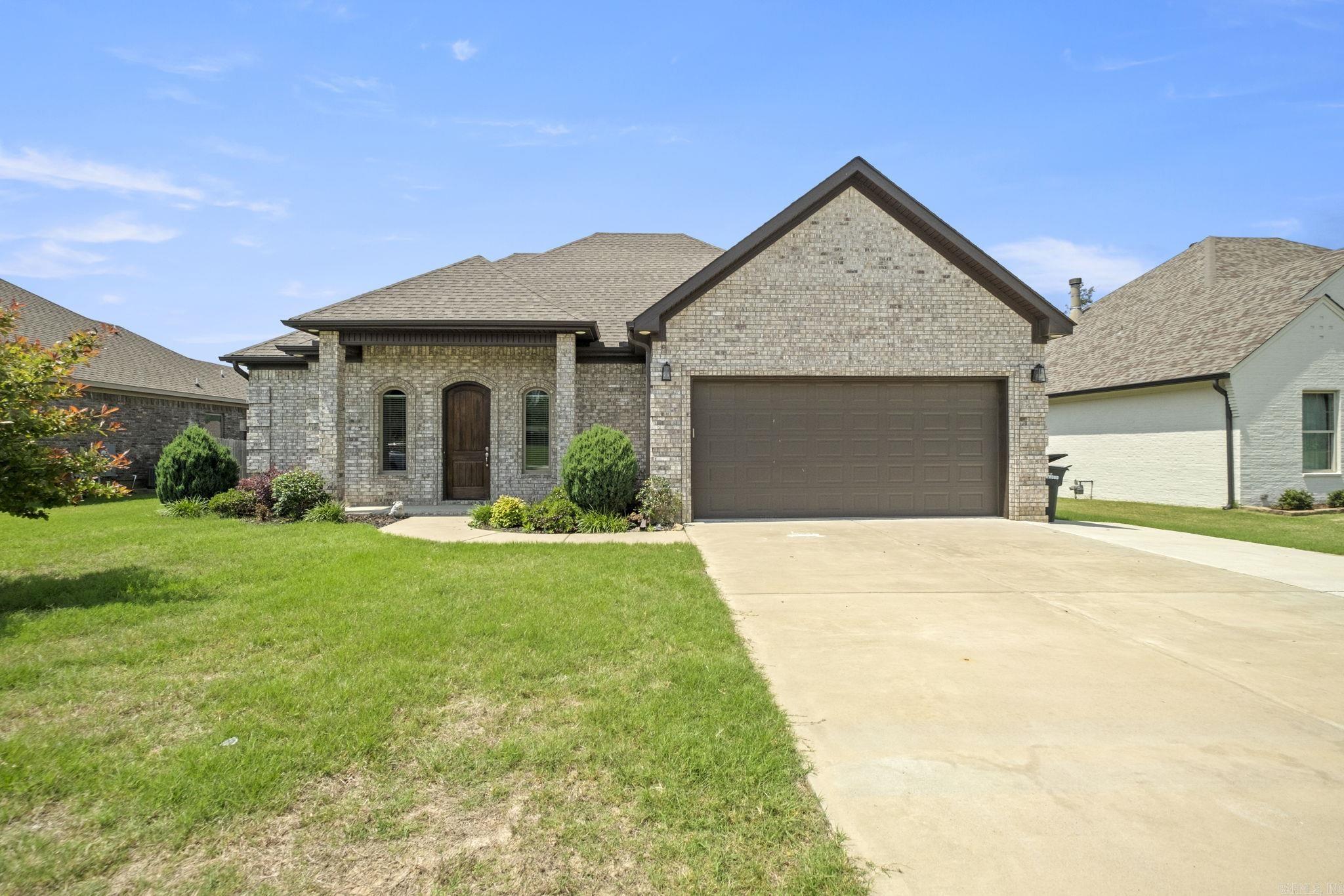 Gorgeous Sherwood home! Kitchen has lots of drawers with a Huge Island. Wood look tile flooring throughout living, dining, kitchen and bath areas. Covered back patio with ceiling fan, gas hook up for your grill. Check out the storage room in garage!! Pets with approval and restrictions/fees. No smoking in home or garage.  Application/Background check/security deposit/renter's insurance required.