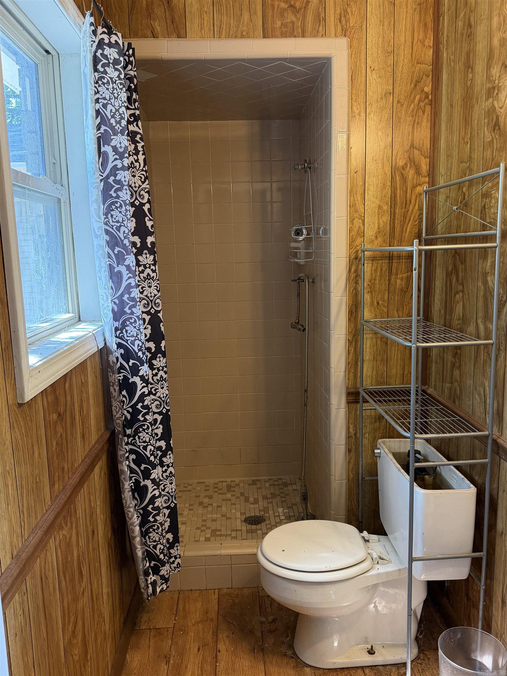 OAK PARK INSIDE - Residential