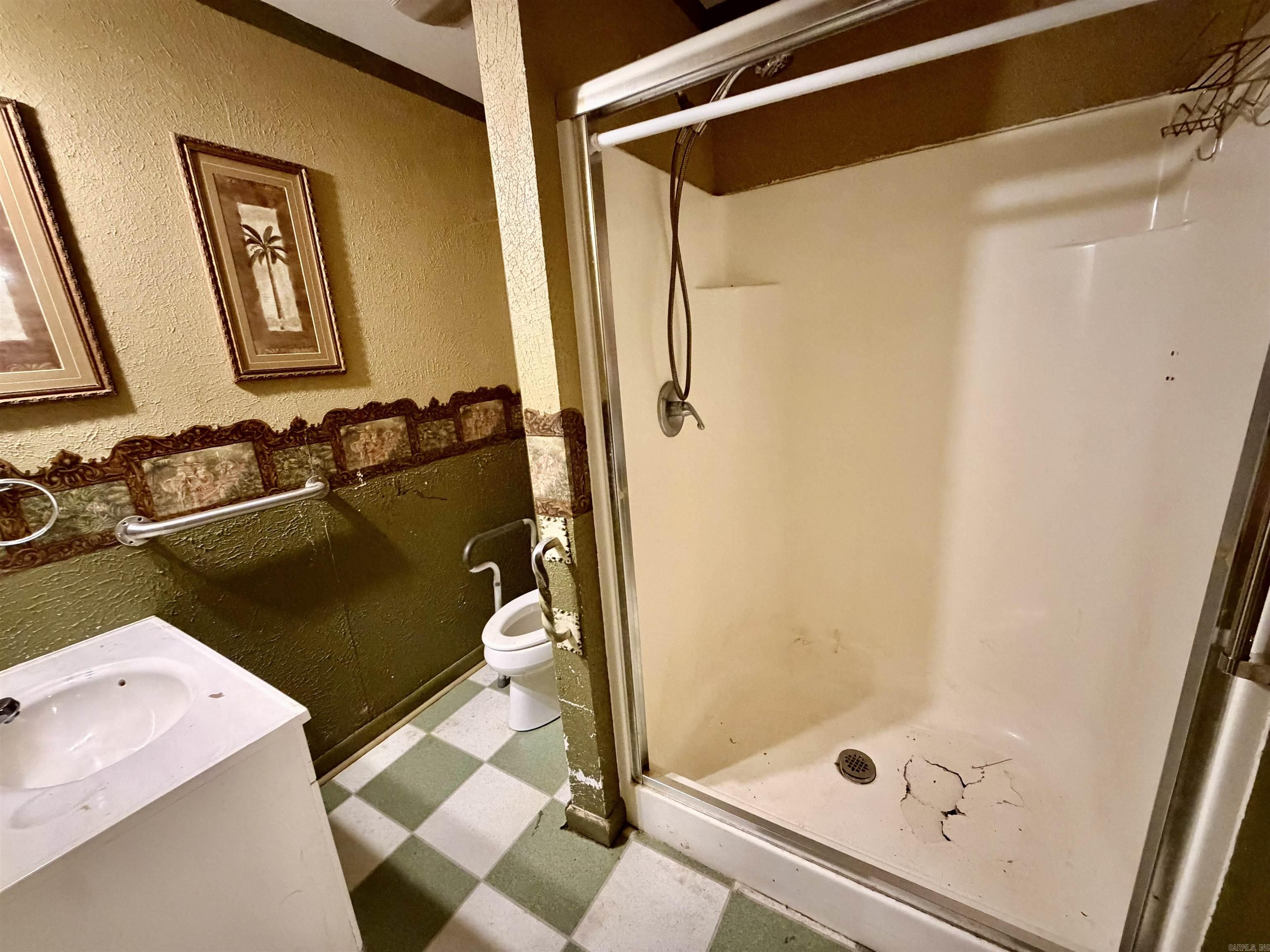 OAK PARK INSIDE - Residential