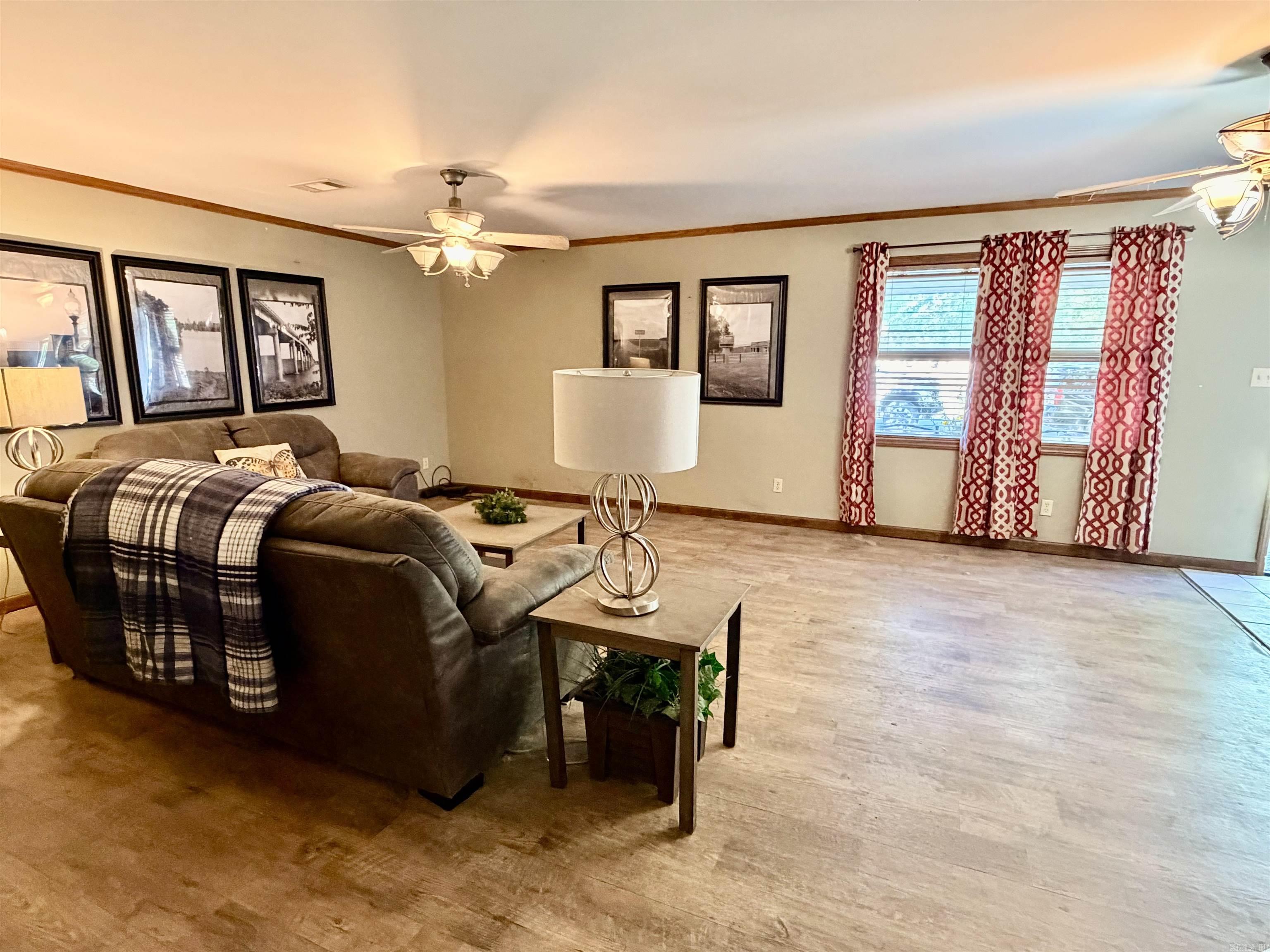 OAK PARK INSIDE - Residential