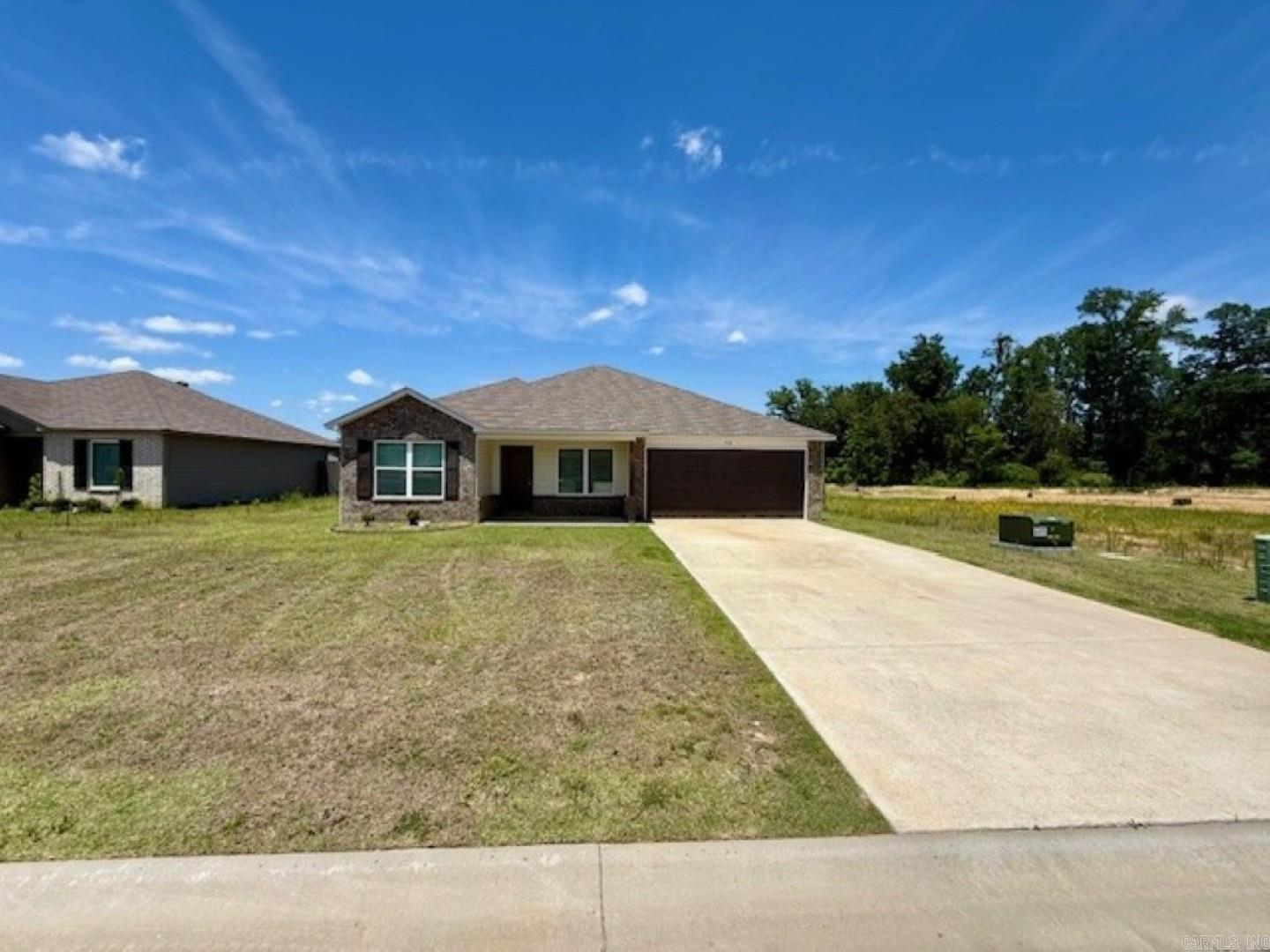 Welcome home to this newly built 4-bedroom, 2-bathroom rental offering modern comfort and plenty of space. This beautiful home features an open and functional floor plan, a spacious 2-car garage, and a fully fenced backyard perfect for relaxing, entertaining, or enjoying outdoor activities. Conveniently located and move-in ready, this home is an excellent opportunity for comfortable living.
