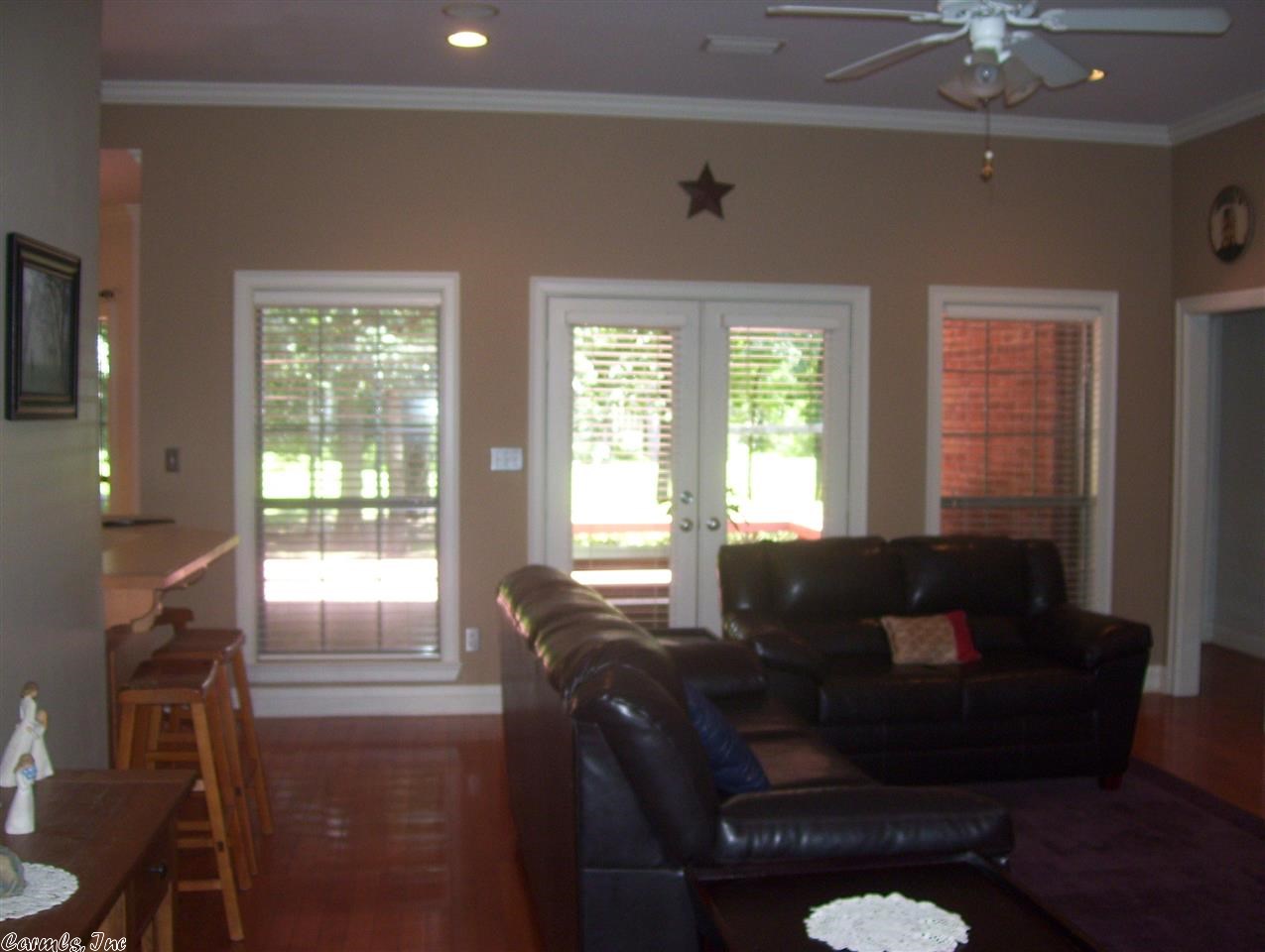 COUNTRY CLUB OF ARK THE - Residential