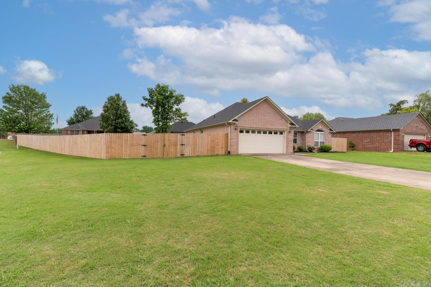 BASE MEADOWS ADDN - Residential