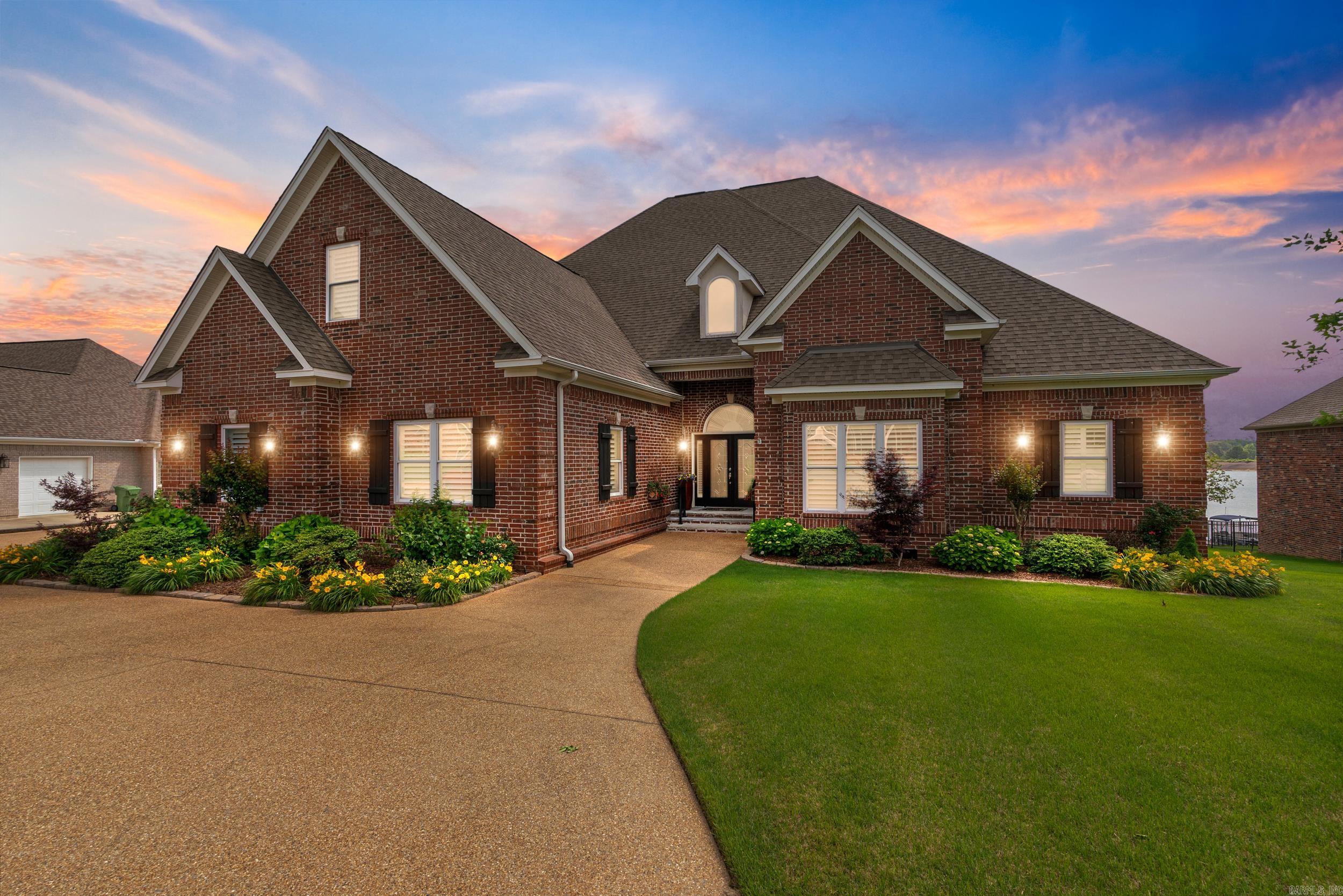 HURRICANE LAKE EST - Residential