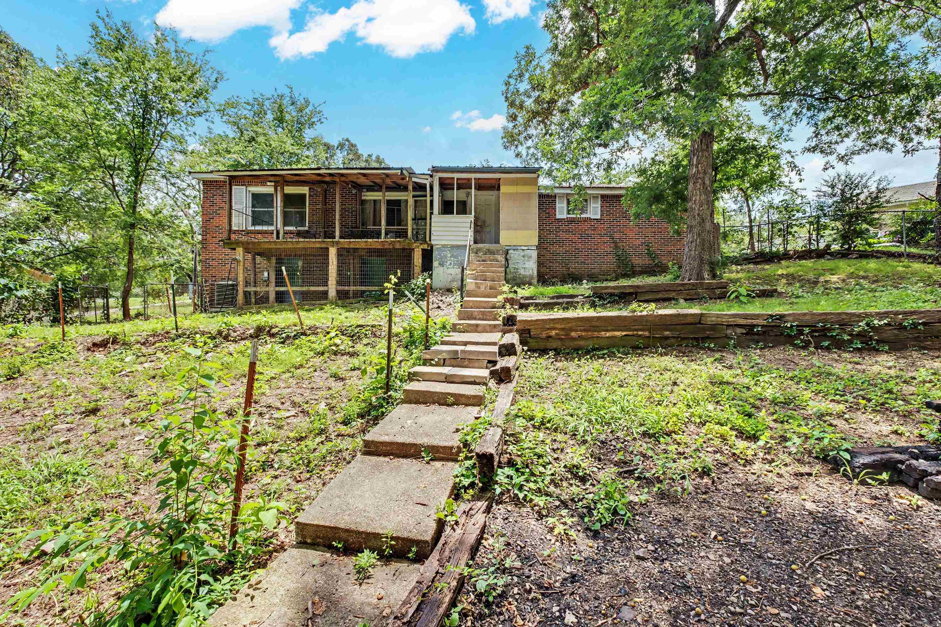 BAYLESS - Residential