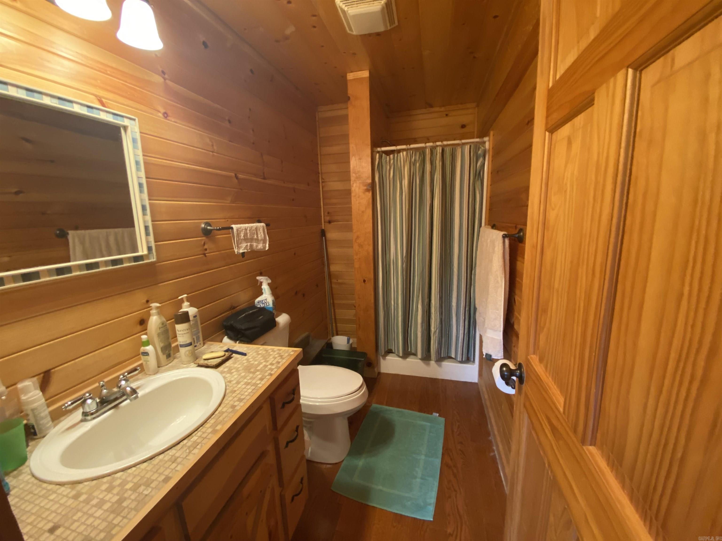 LANCASTERS-QMC HIGH COUNTRY - Residential