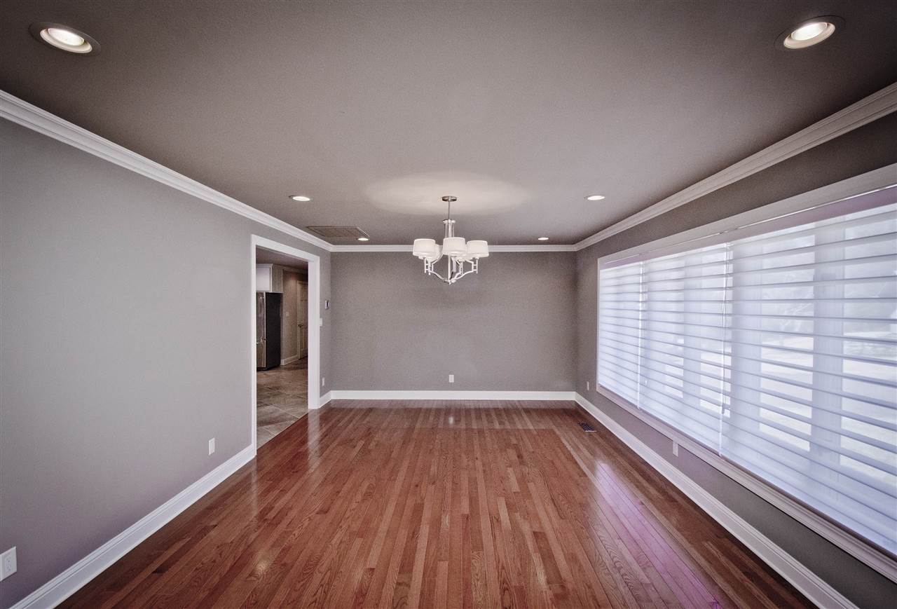 UNPLATTED ACREAGE - Residential