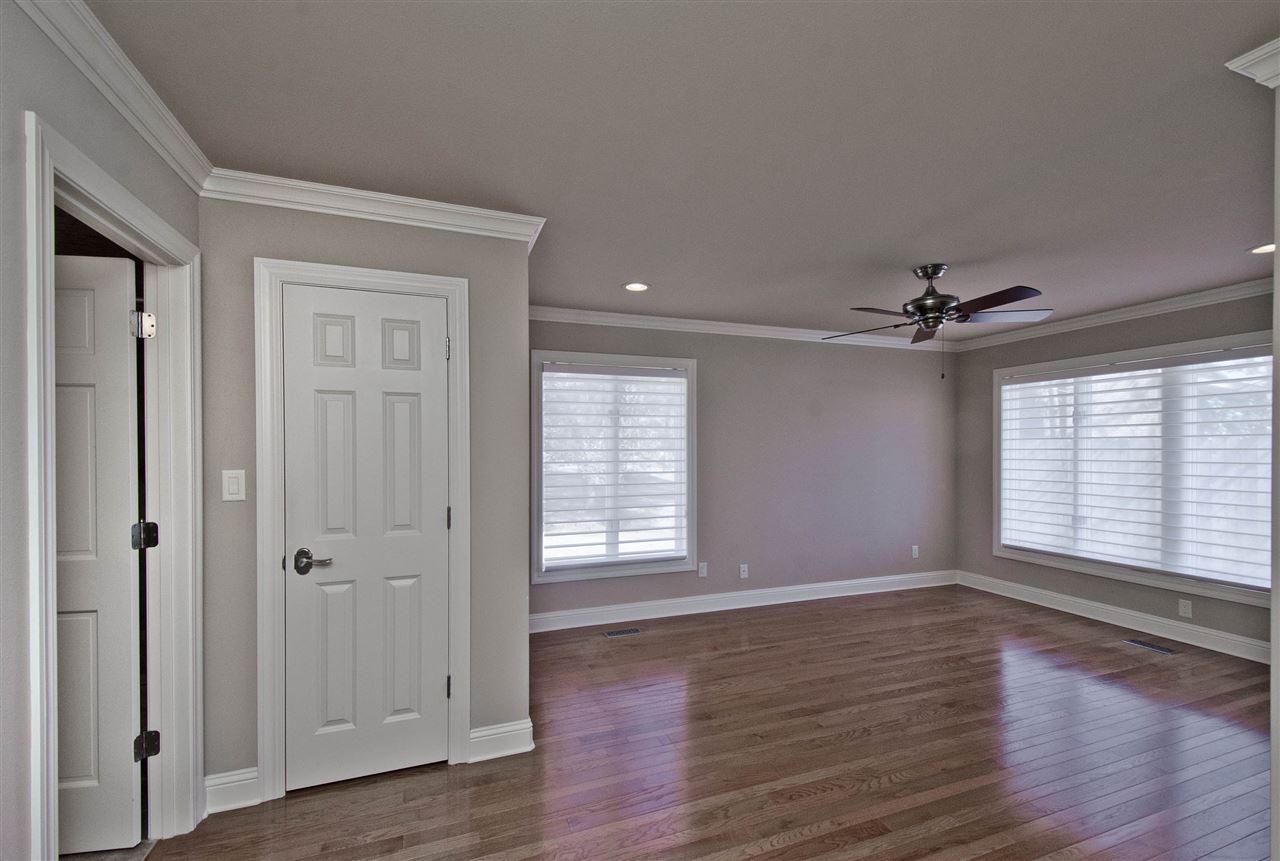 UNPLATTED ACREAGE - Residential