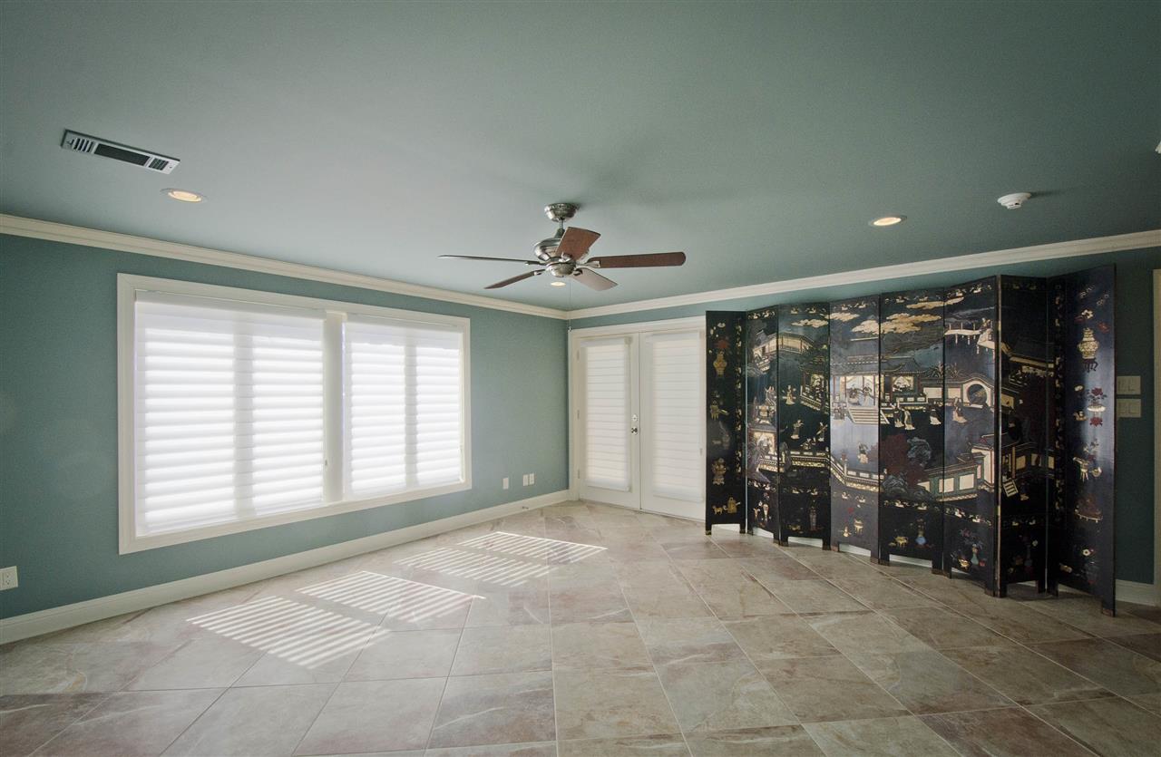 UNPLATTED ACREAGE - Residential