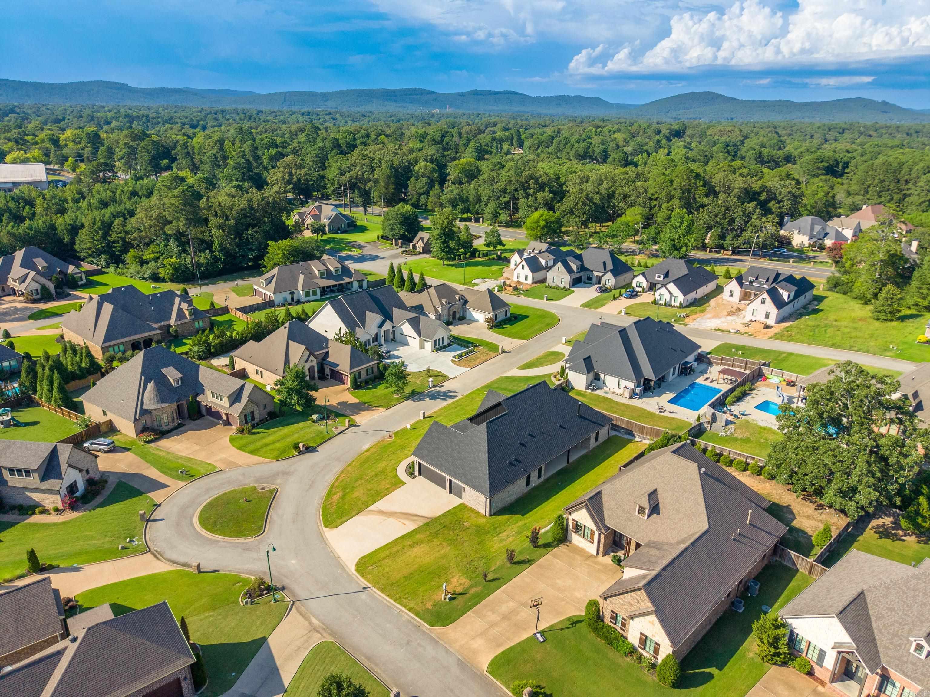 ARLINGTON PARK - Residential