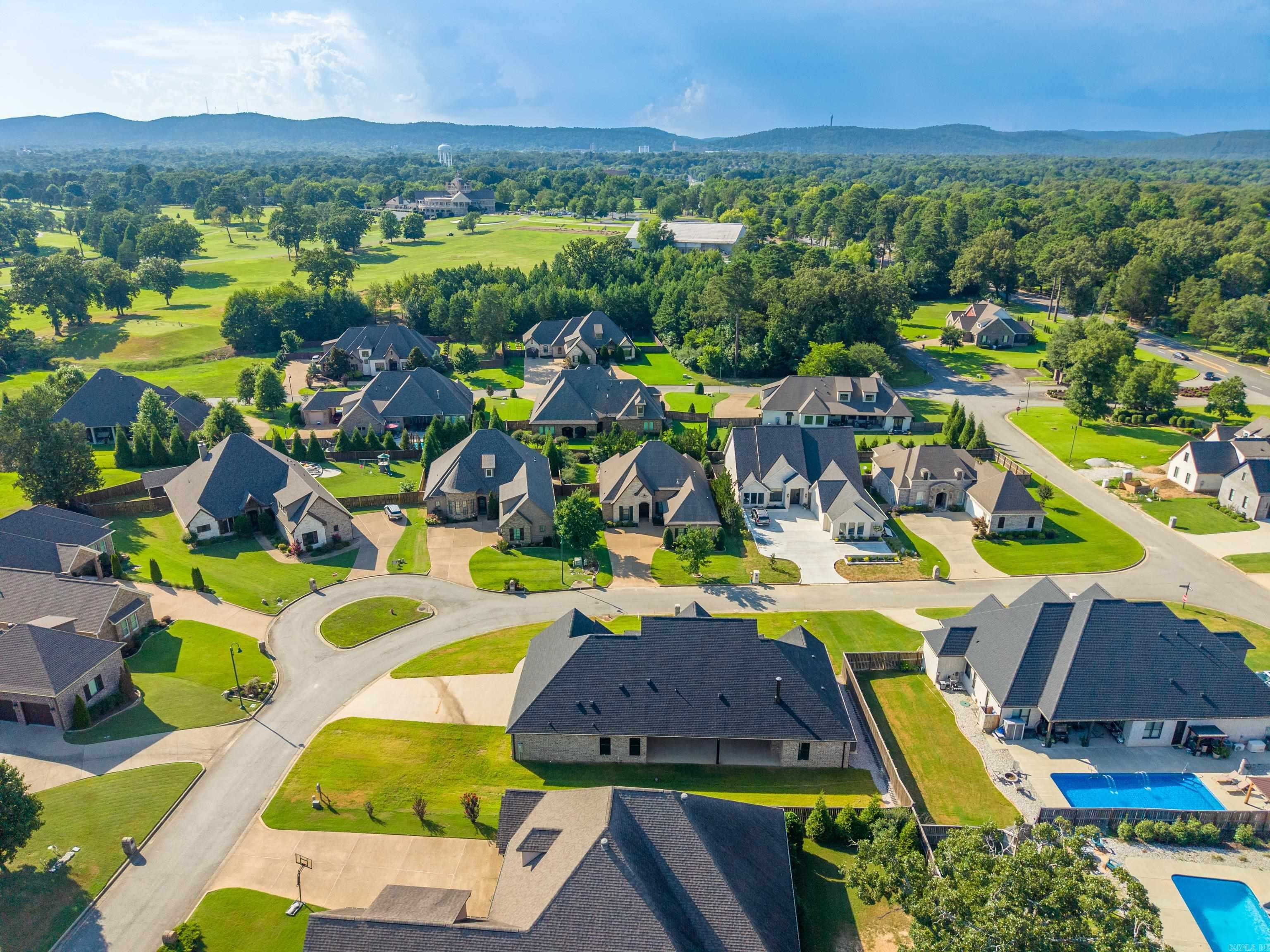 ARLINGTON PARK - Residential