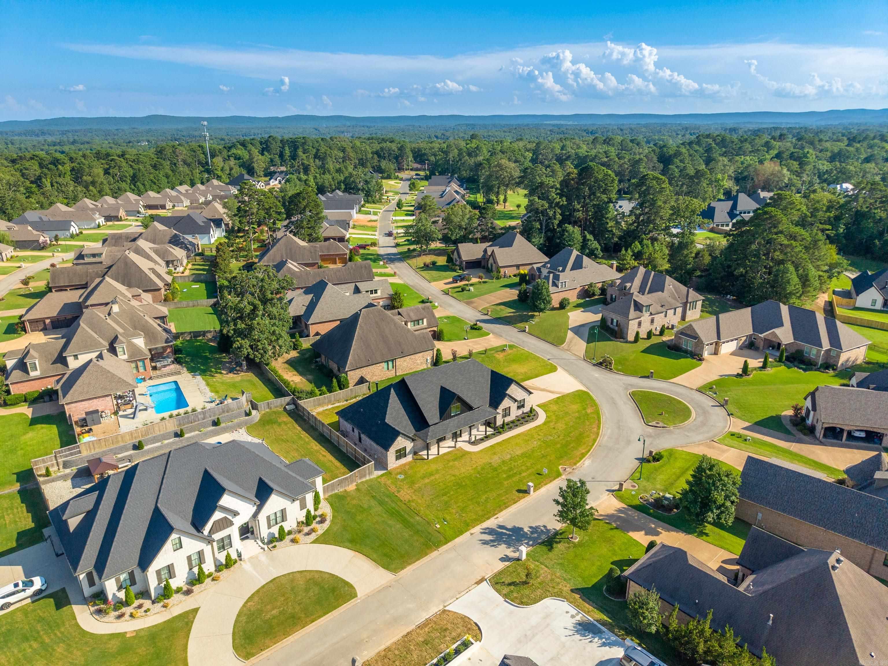 ARLINGTON PARK - Residential