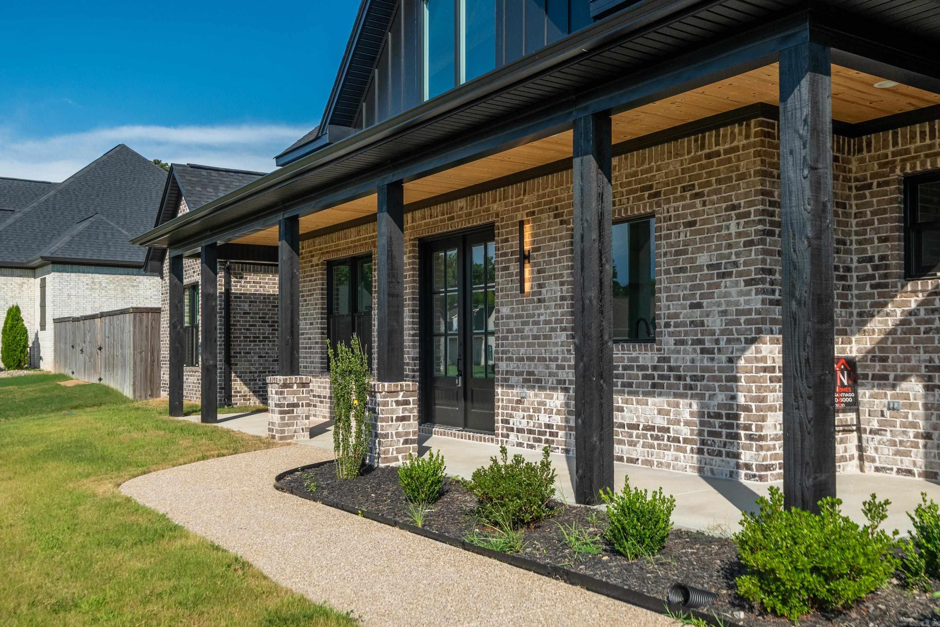 ARLINGTON PARK - Residential