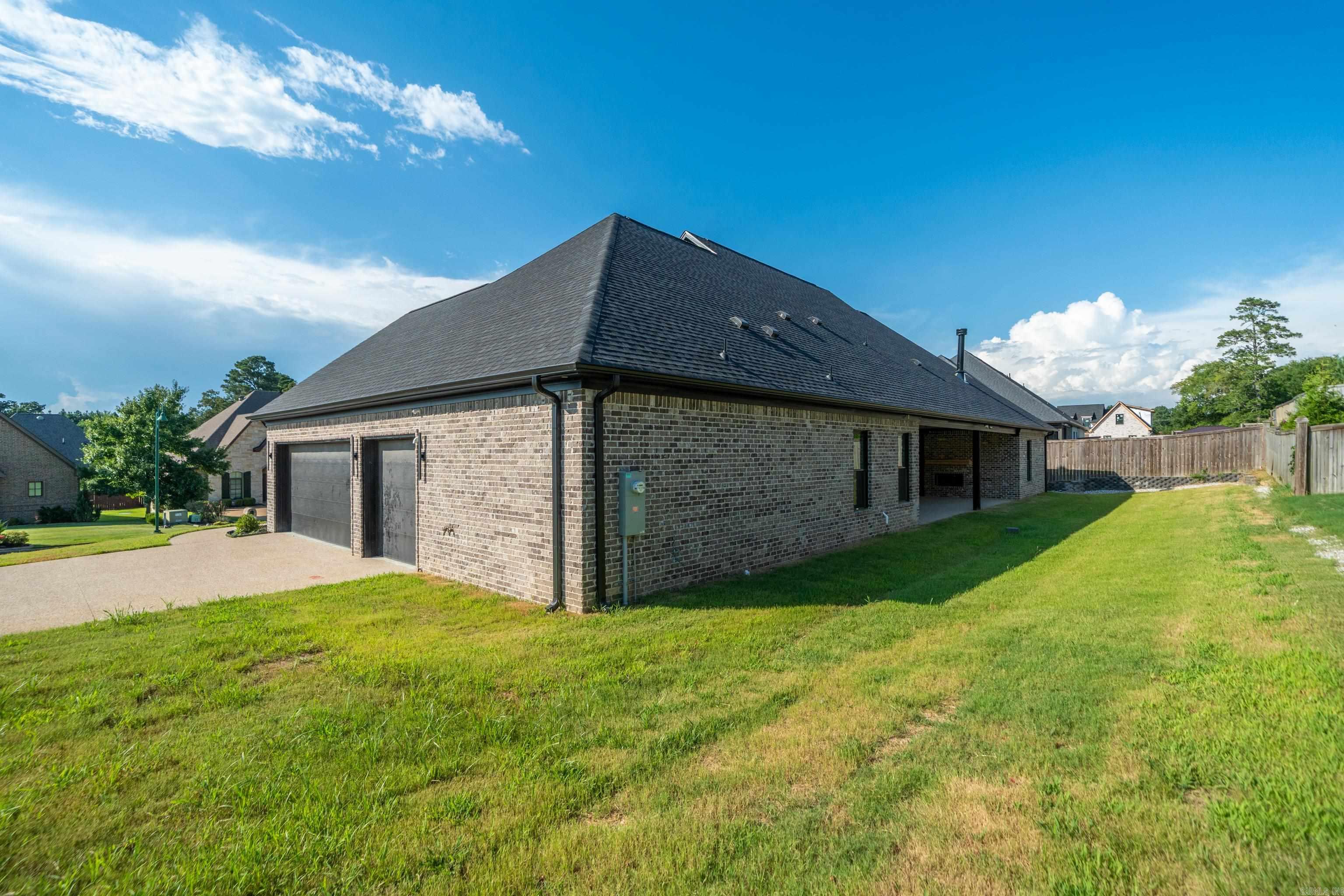 ARLINGTON PARK - Residential
