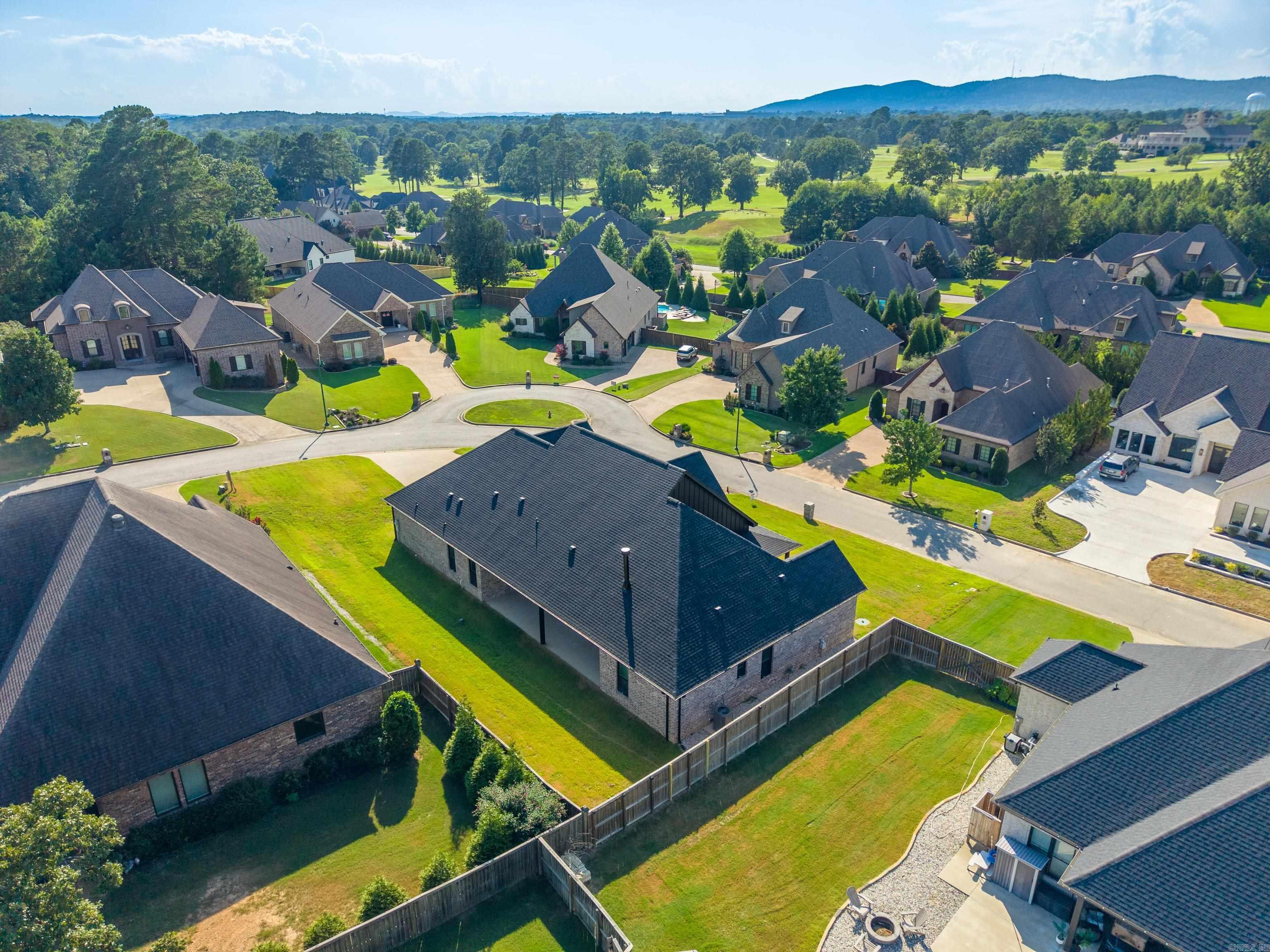 ARLINGTON PARK - Residential