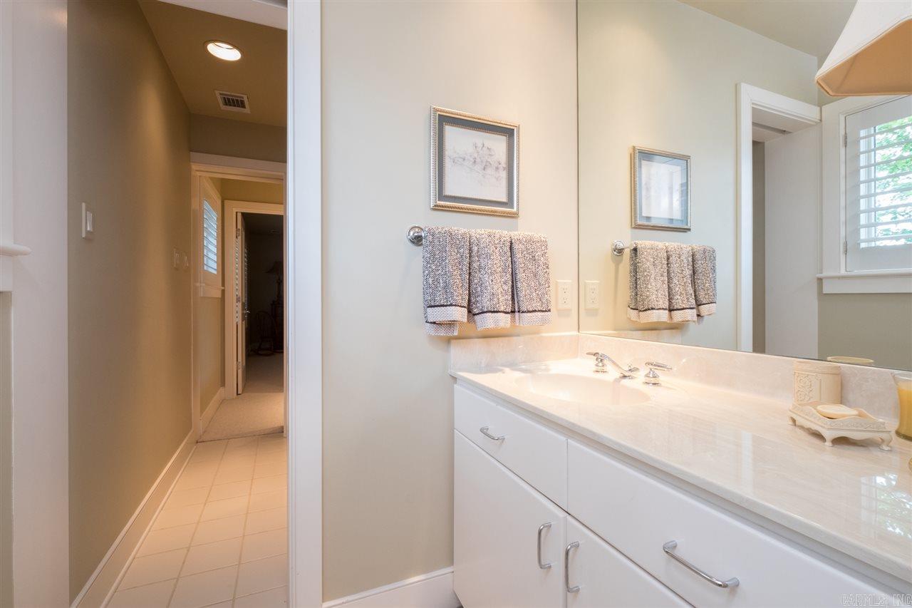 CHENAL VALLEY CHENAL CIRCLE - Residential