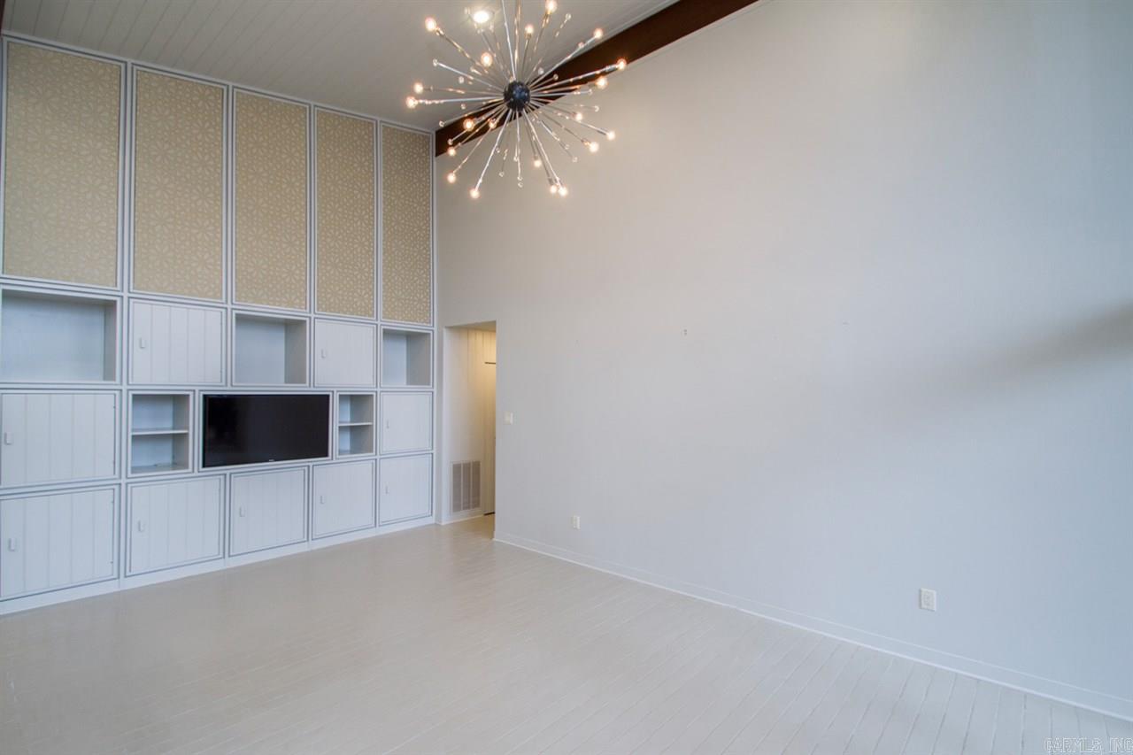 PINNACLE POINT - Residential