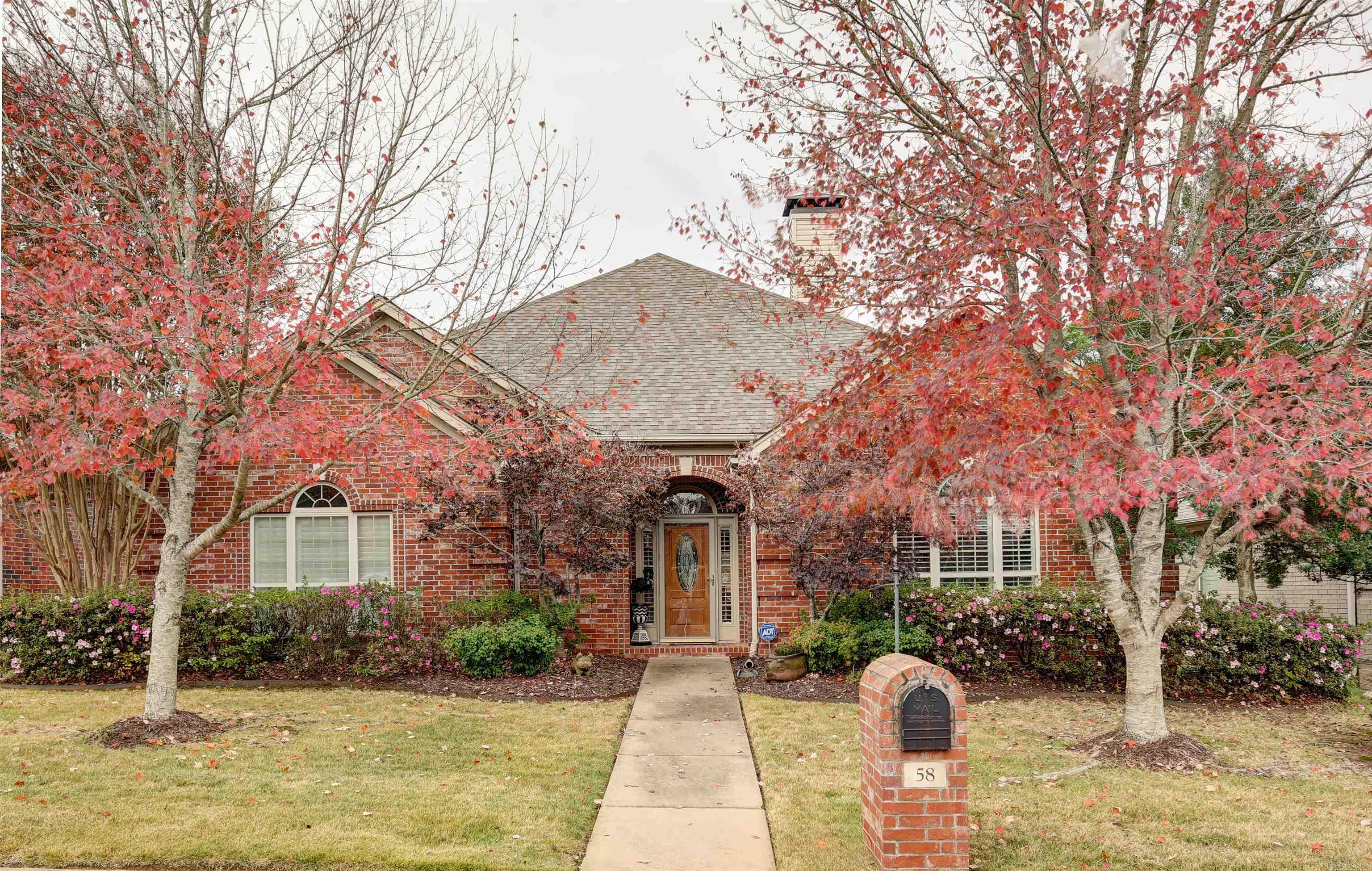Move in ready home in coveted Montagne Ct neighborhood. Open concept kitchen/den with high end appliances, quartz countertops and 2 sinks. Three living areas with 2 gas log fireplaces. Passthrough window to enclosed sunroom with sink and cabinets for a wet bar. Vaulted ceilings in several rooms. Primary bedroom has 2 huge closets, one with space for a possible small office. Primary bathroom has been updated with quartz countertops, shower, remote controlled skylight, and heated floor. Smart lighting throughout house. New roof in 2022. New gutters 2017. TV in den, refrigerator, washer/dryer, and hard-wired gas grill on porch convey at no value.