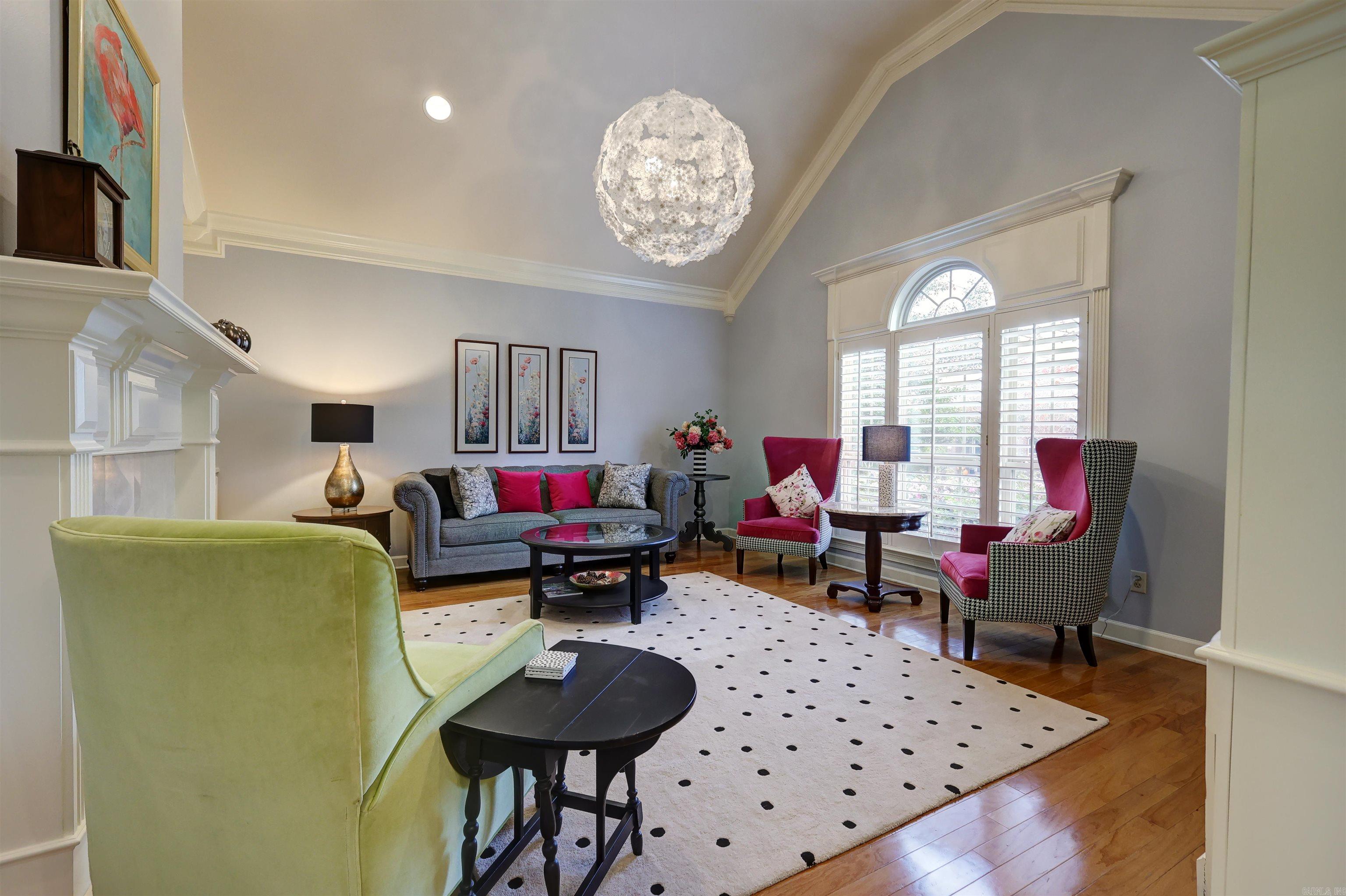 Montagne Court - Residential
