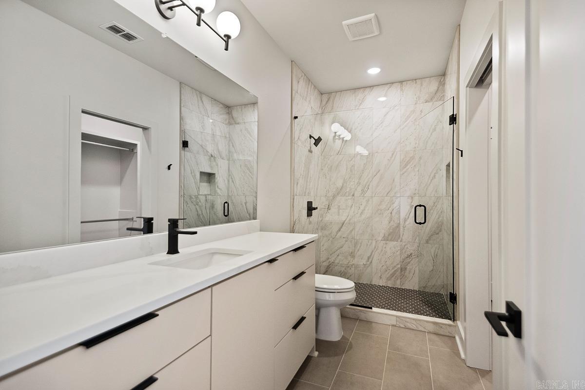 CHENAL VALLEY ABINGTON COURT - Residential