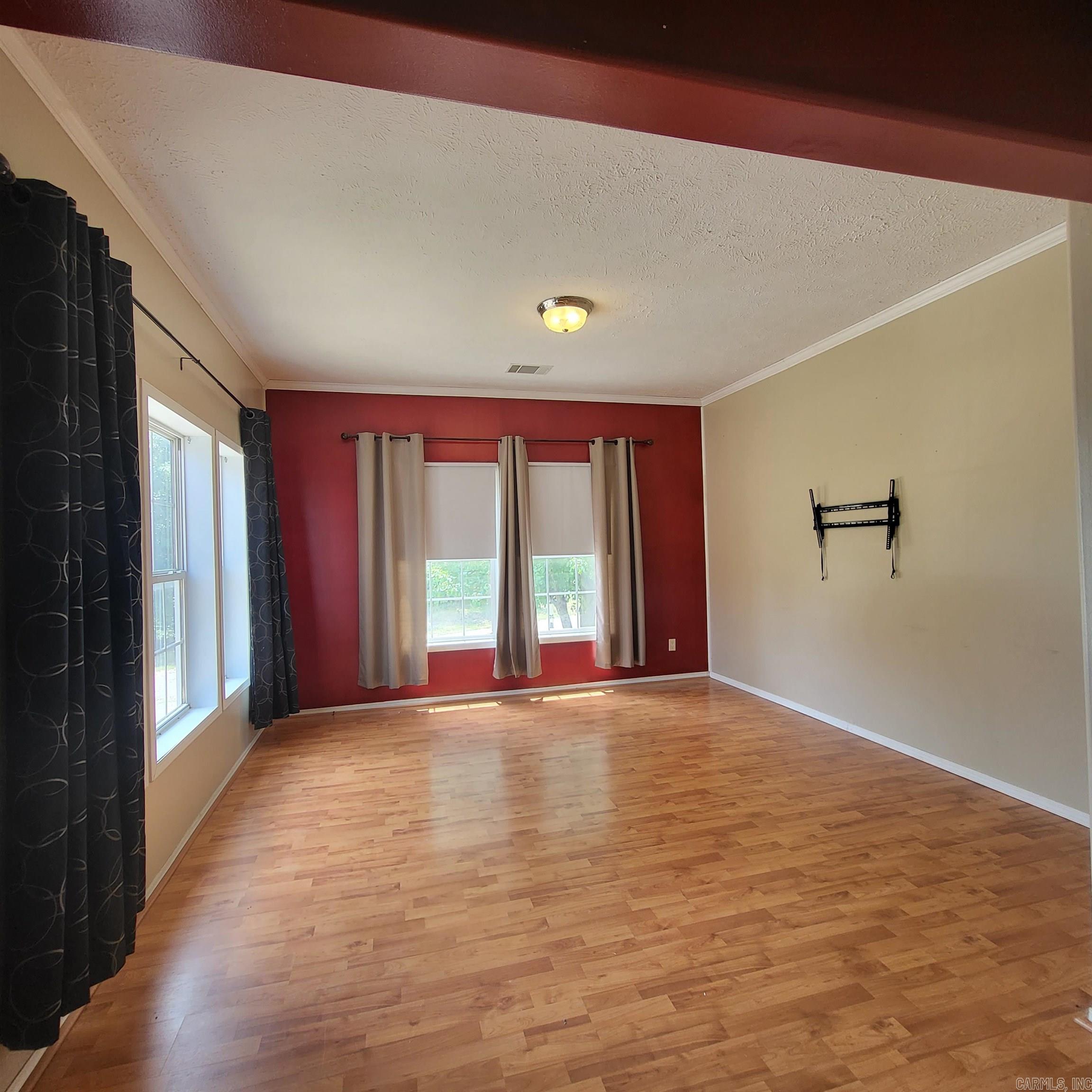 UNPLATTED ACREAGE - Residential