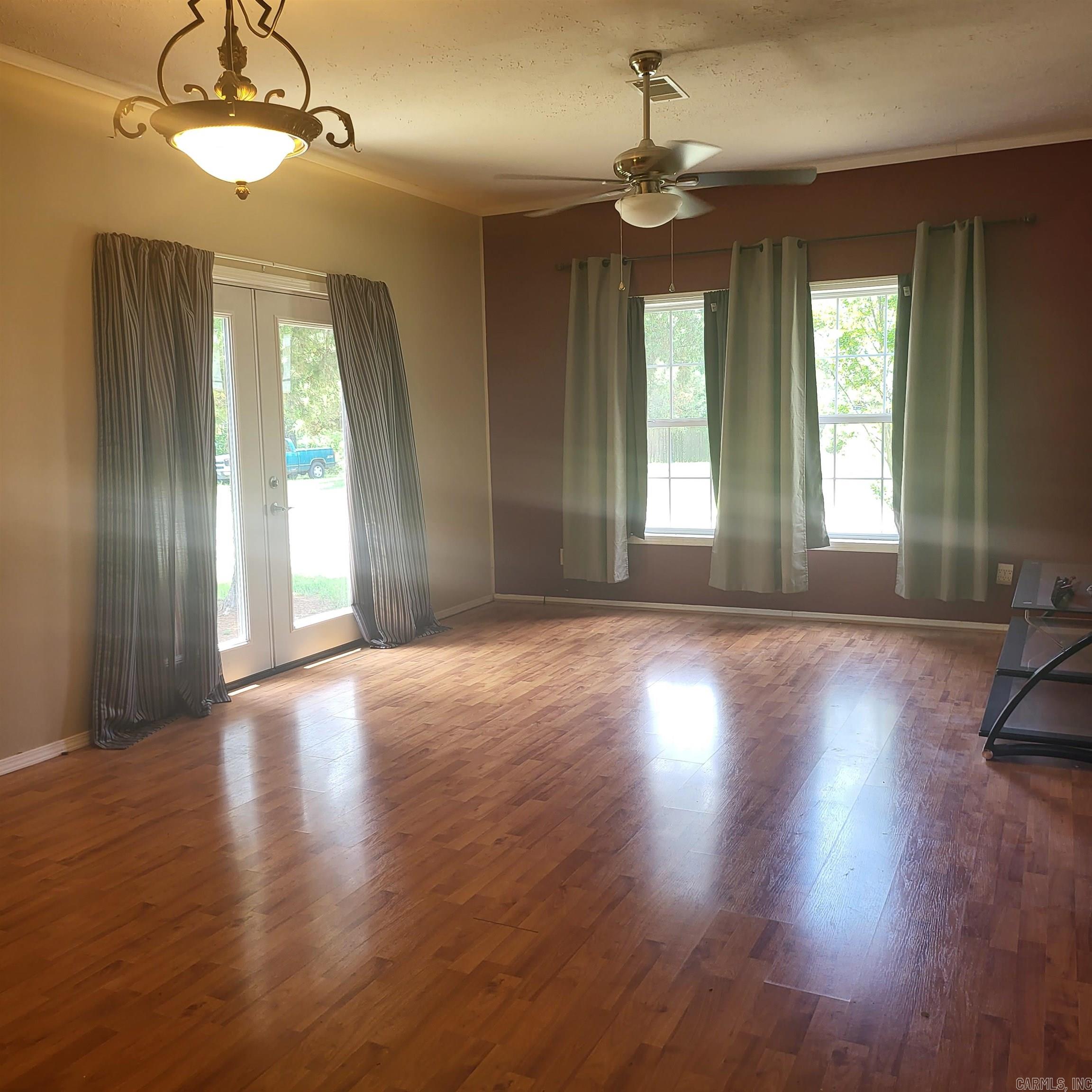 UNPLATTED ACREAGE - Residential