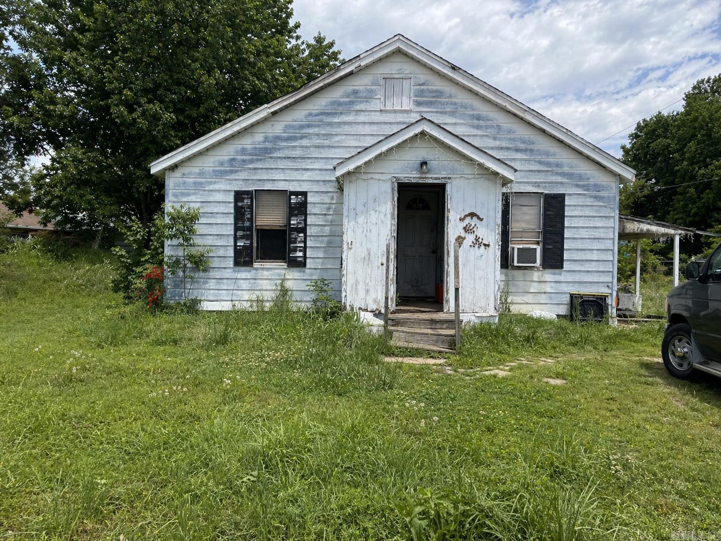 Calling all investors! This property is currently tenant occupied and ready to find a new owner! It is priced to sell and leaves you lots of room to do some updates and give it a good refresh. No showings so as not to disturb the tenants and being sold as-is.