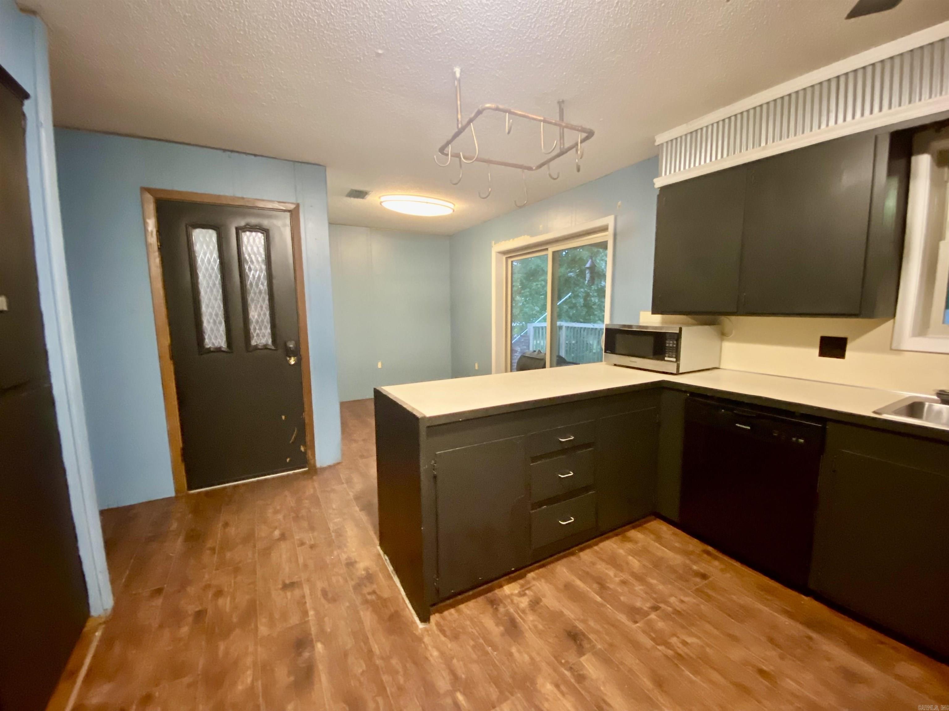 SOUTH HILL - Residential