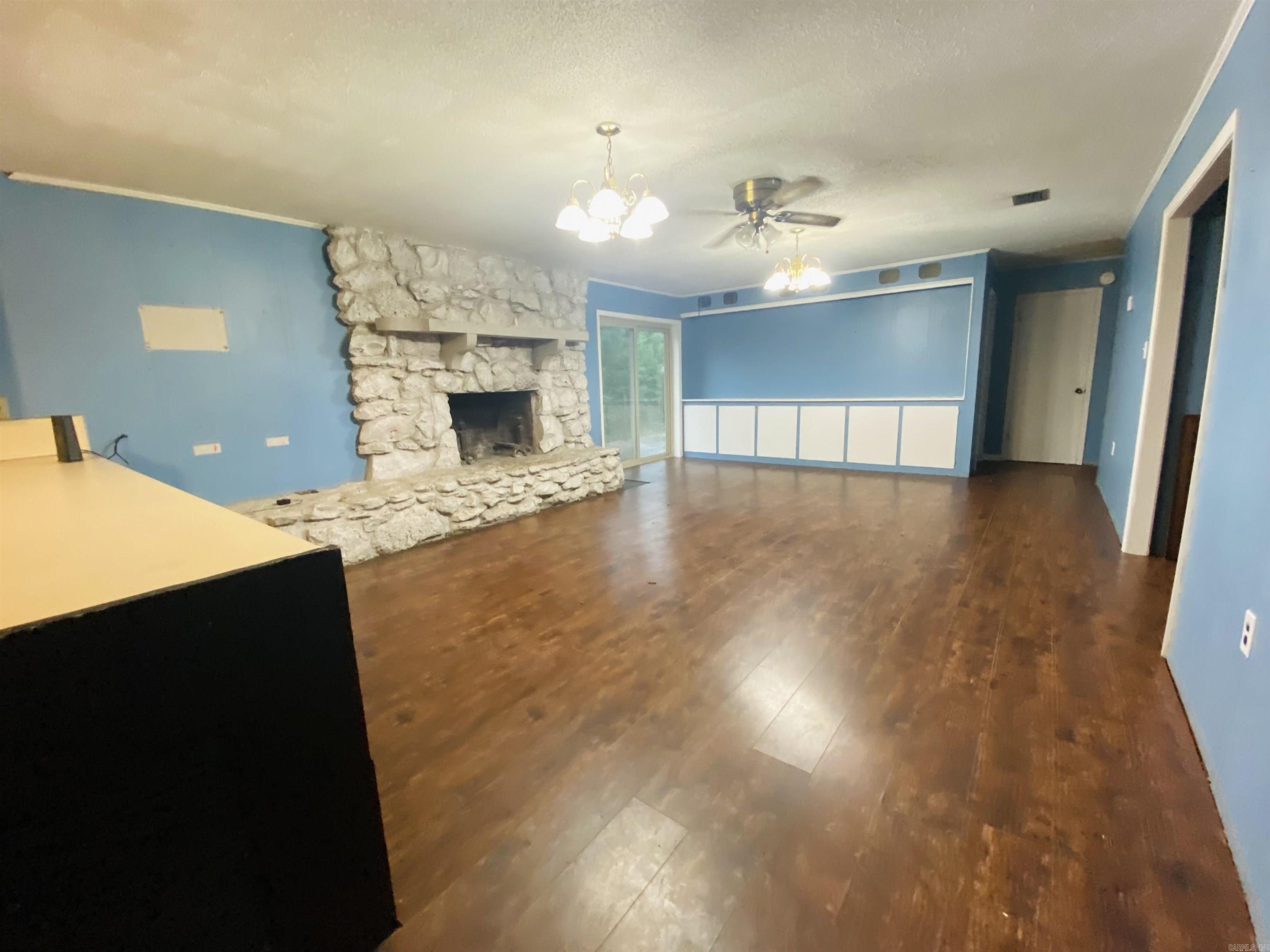 SOUTH HILL - Residential