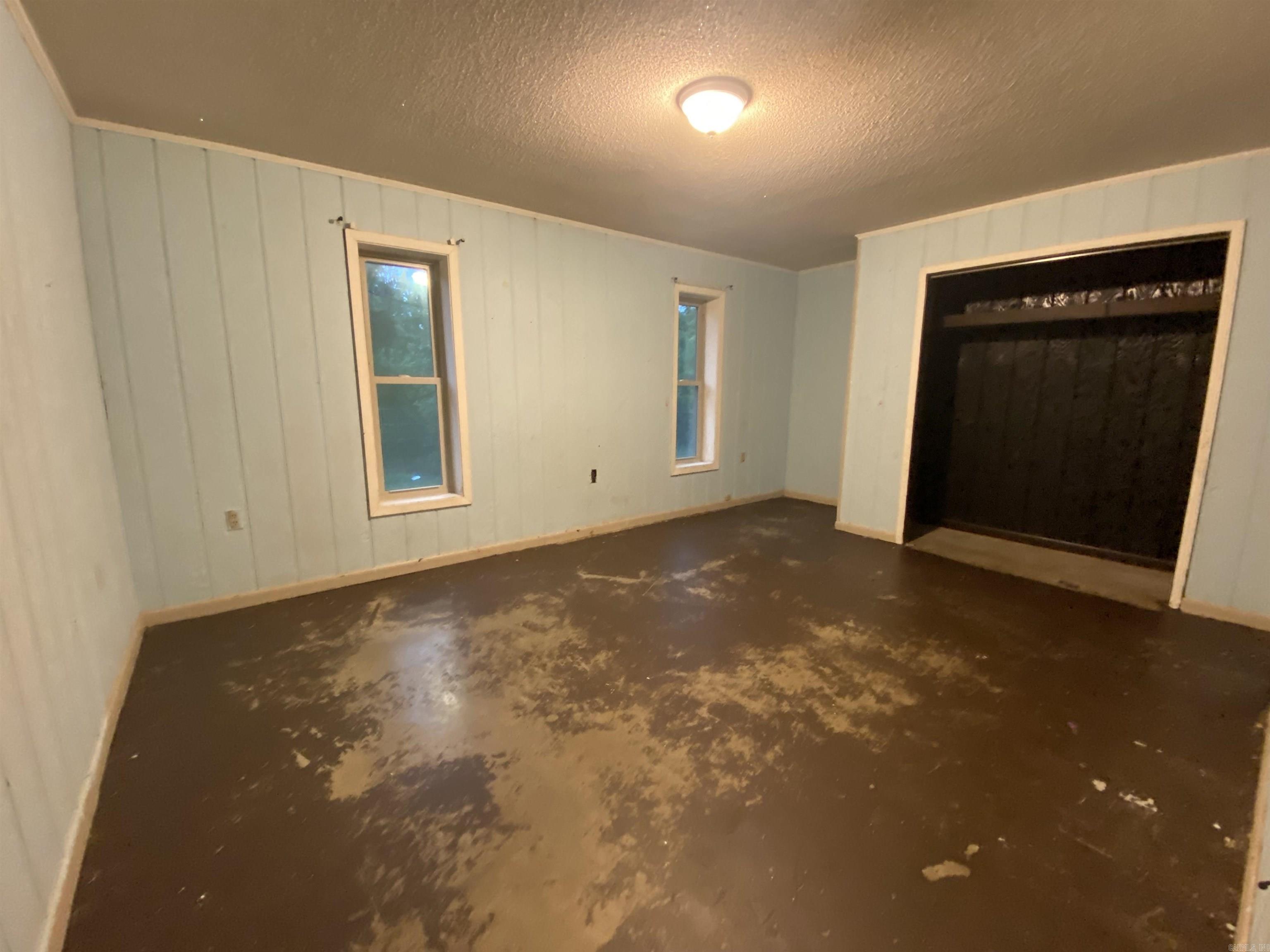 SOUTH HILL - Residential