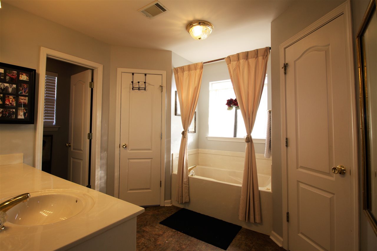 AUSTIN LAKES ADDN - Residential