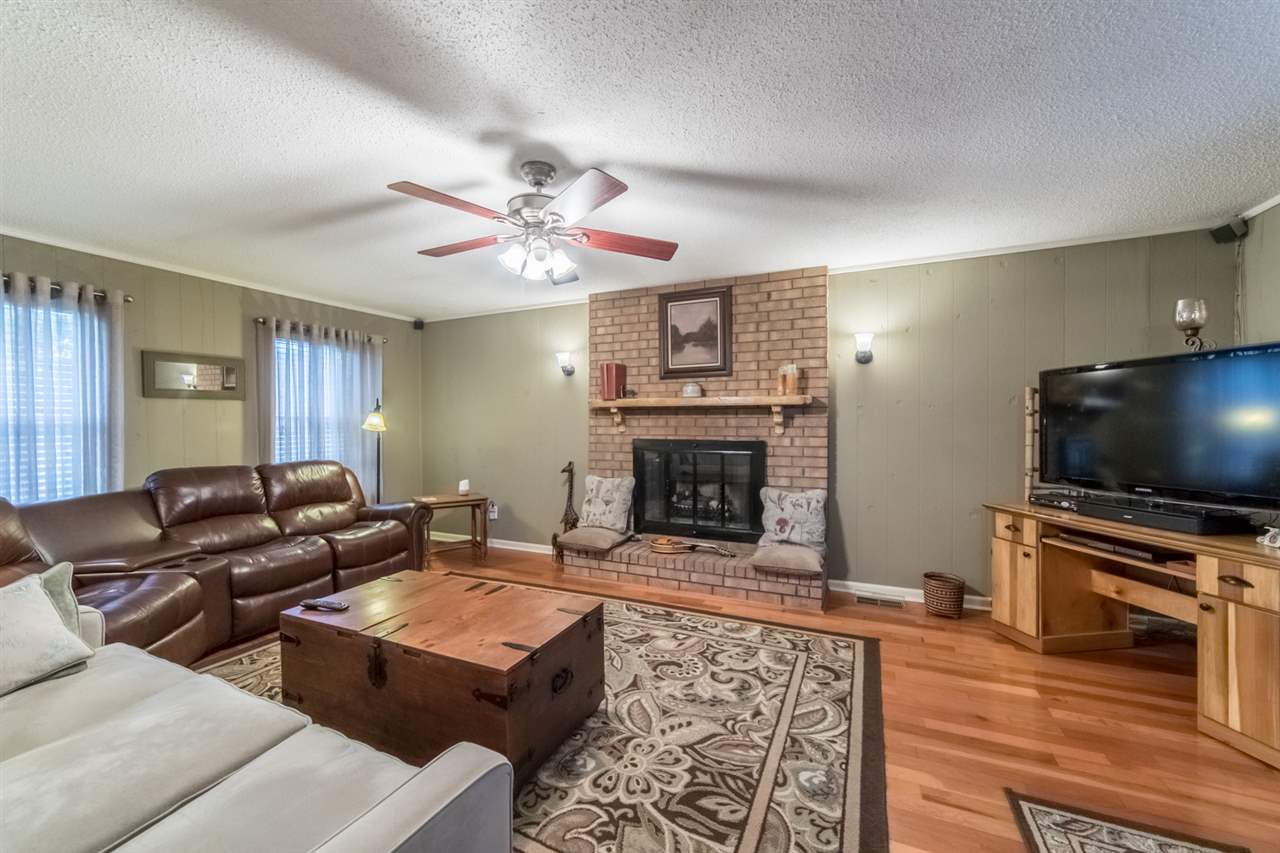 INDIAN HILLS - Residential
