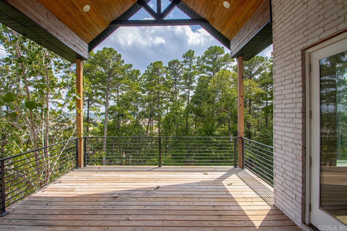 CHENAL VALLEY FALSTONE COURT - Residential
