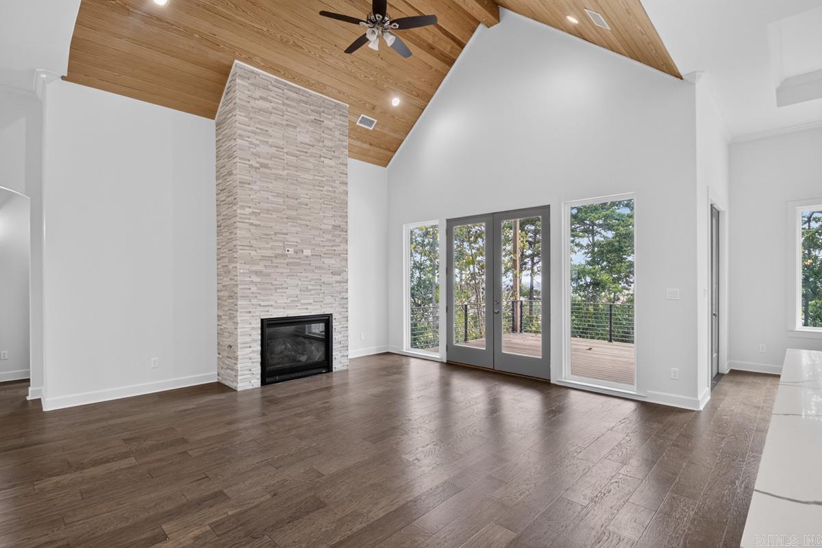 CHENAL VALLEY FALSTONE COURT - Residential