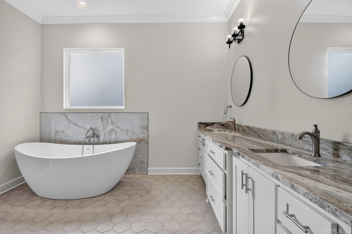 CHENAL VALLEY FALSTONE COURT - Residential
