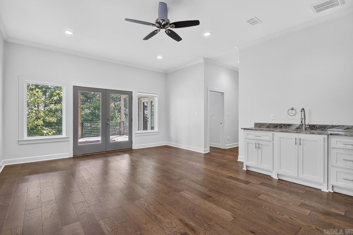 CHENAL VALLEY FALSTONE COURT - Residential