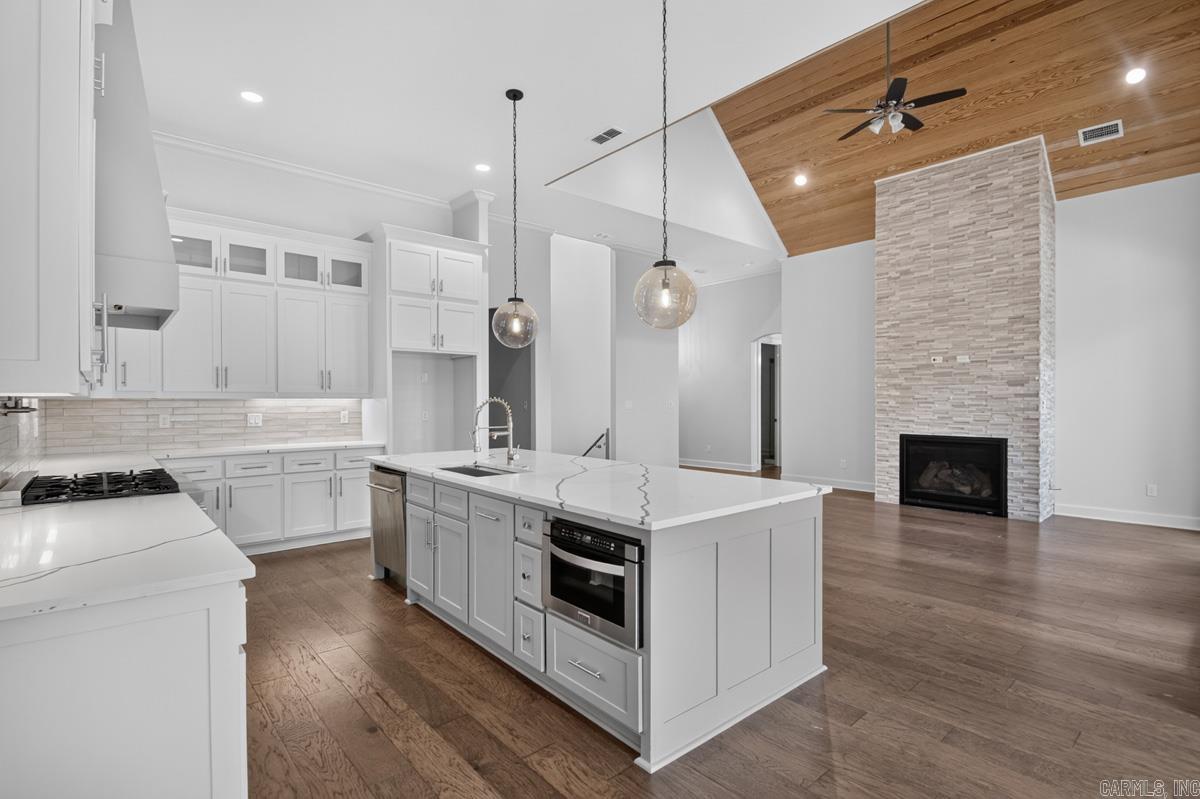 CHENAL VALLEY FALSTONE COURT - Residential