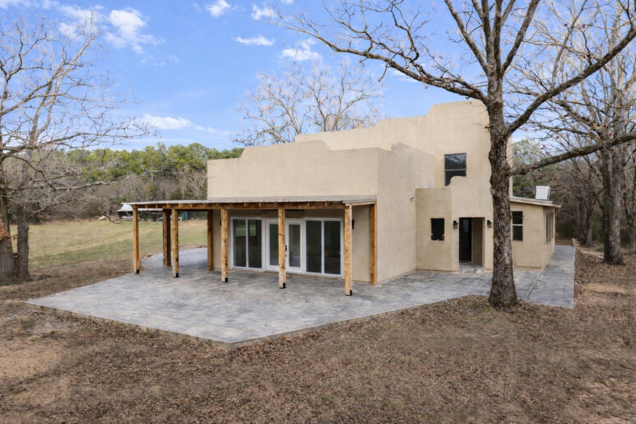 Mena - Residential