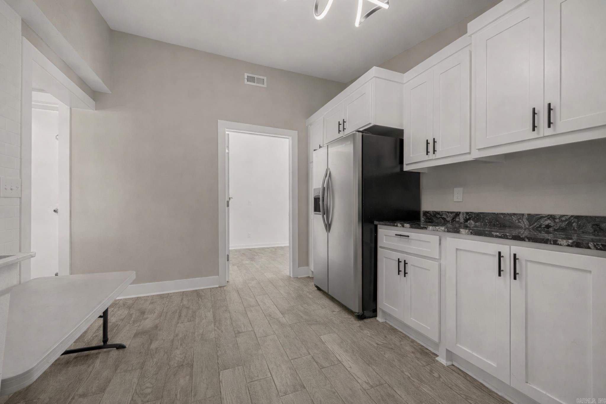 Mena - Residential