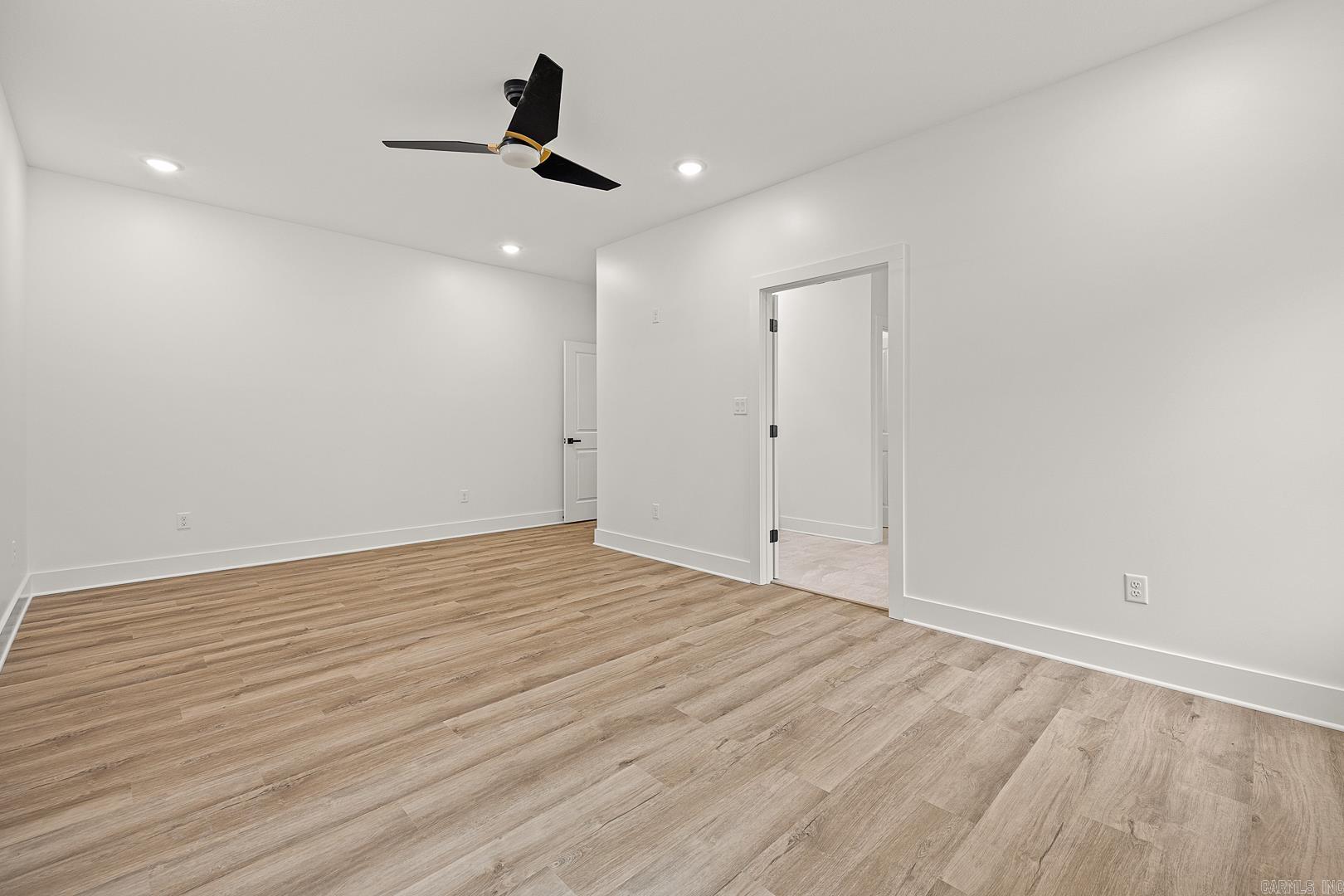 Jamestown Manor - Residential