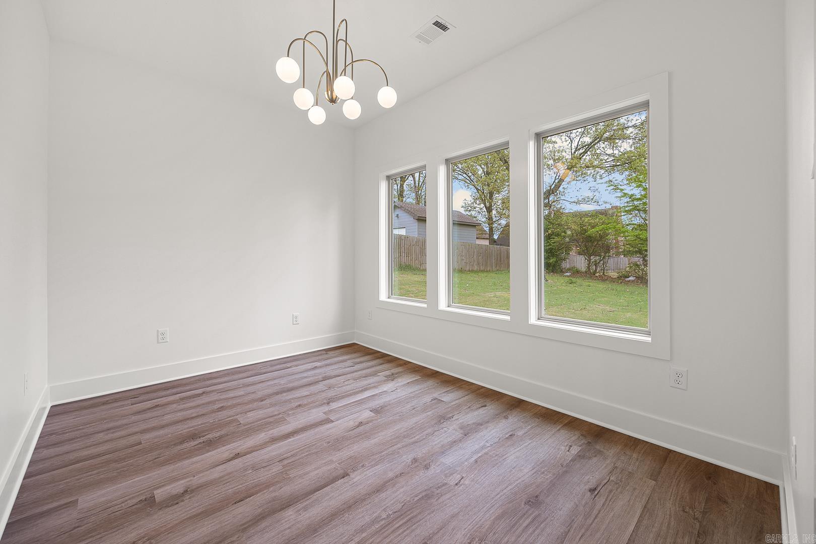 Jamestown Manor - Residential