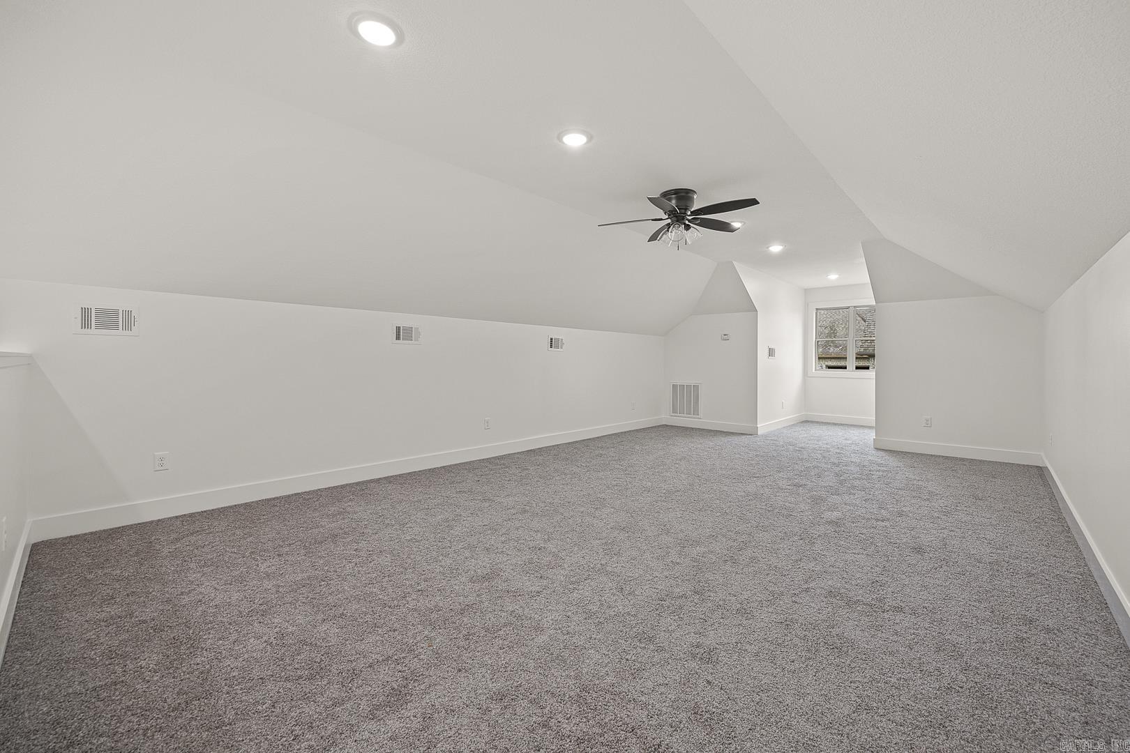 Jamestown Manor - Residential