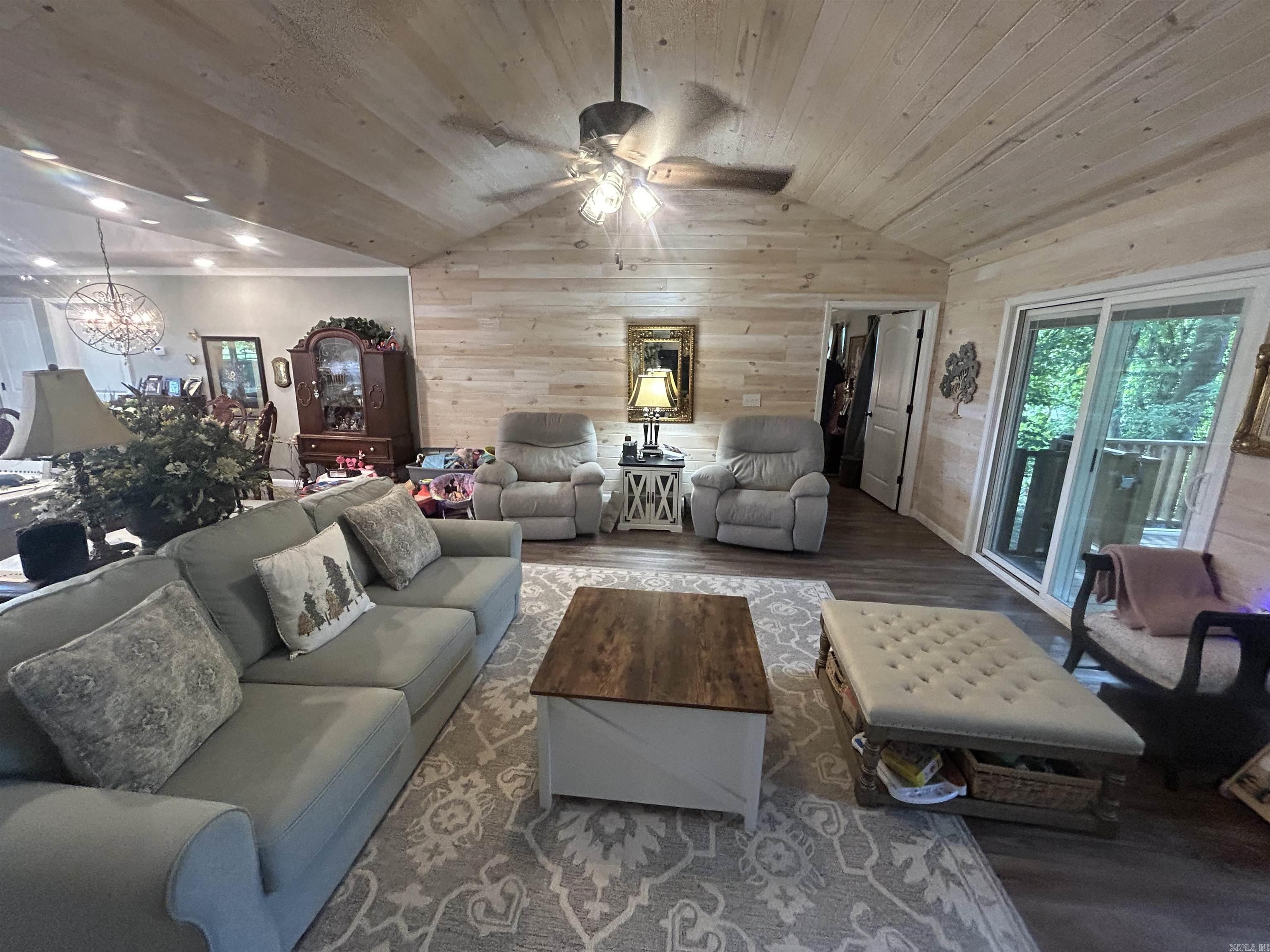 River Drive Estates - Residential