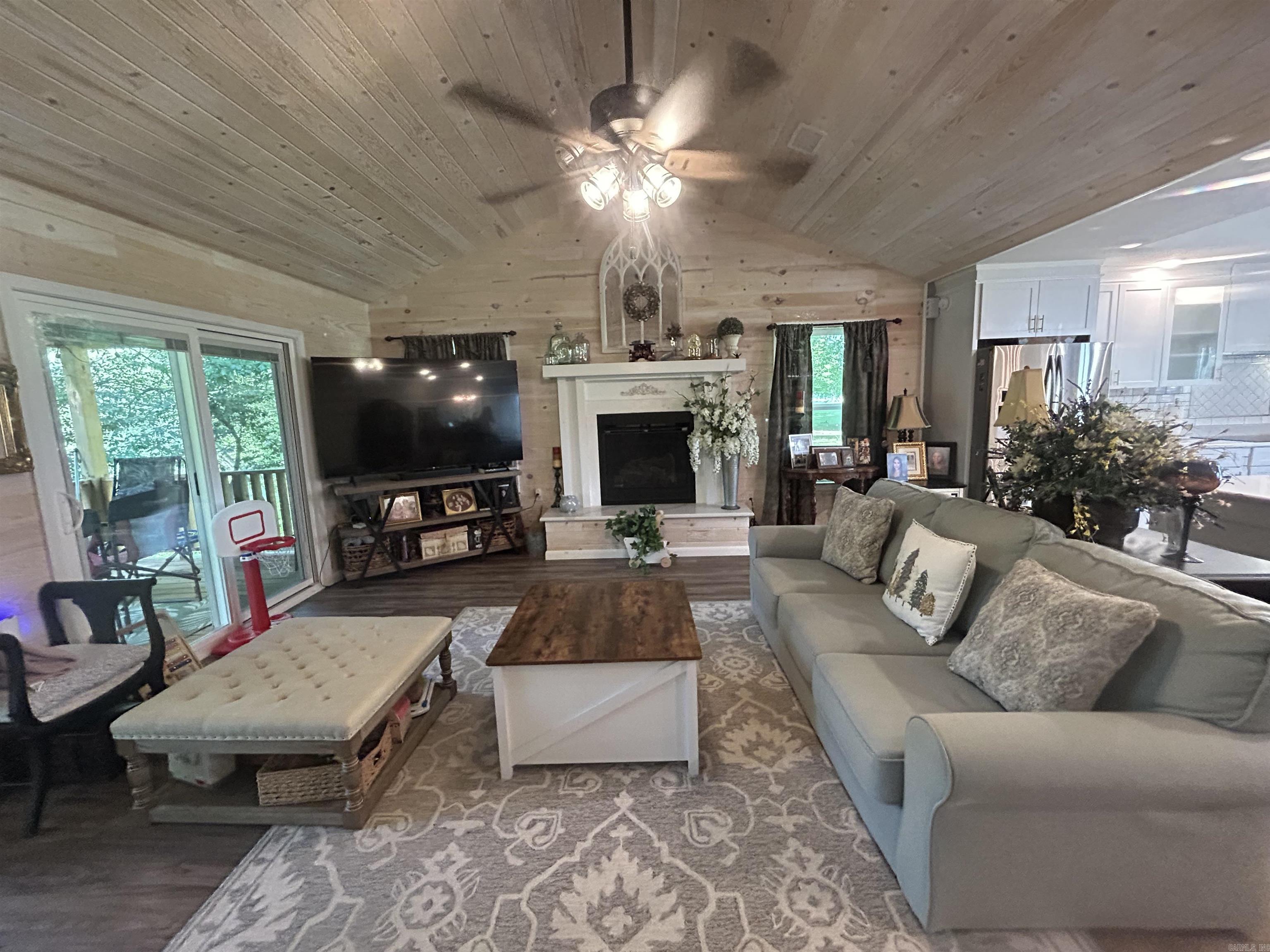 River Drive Estates - Residential