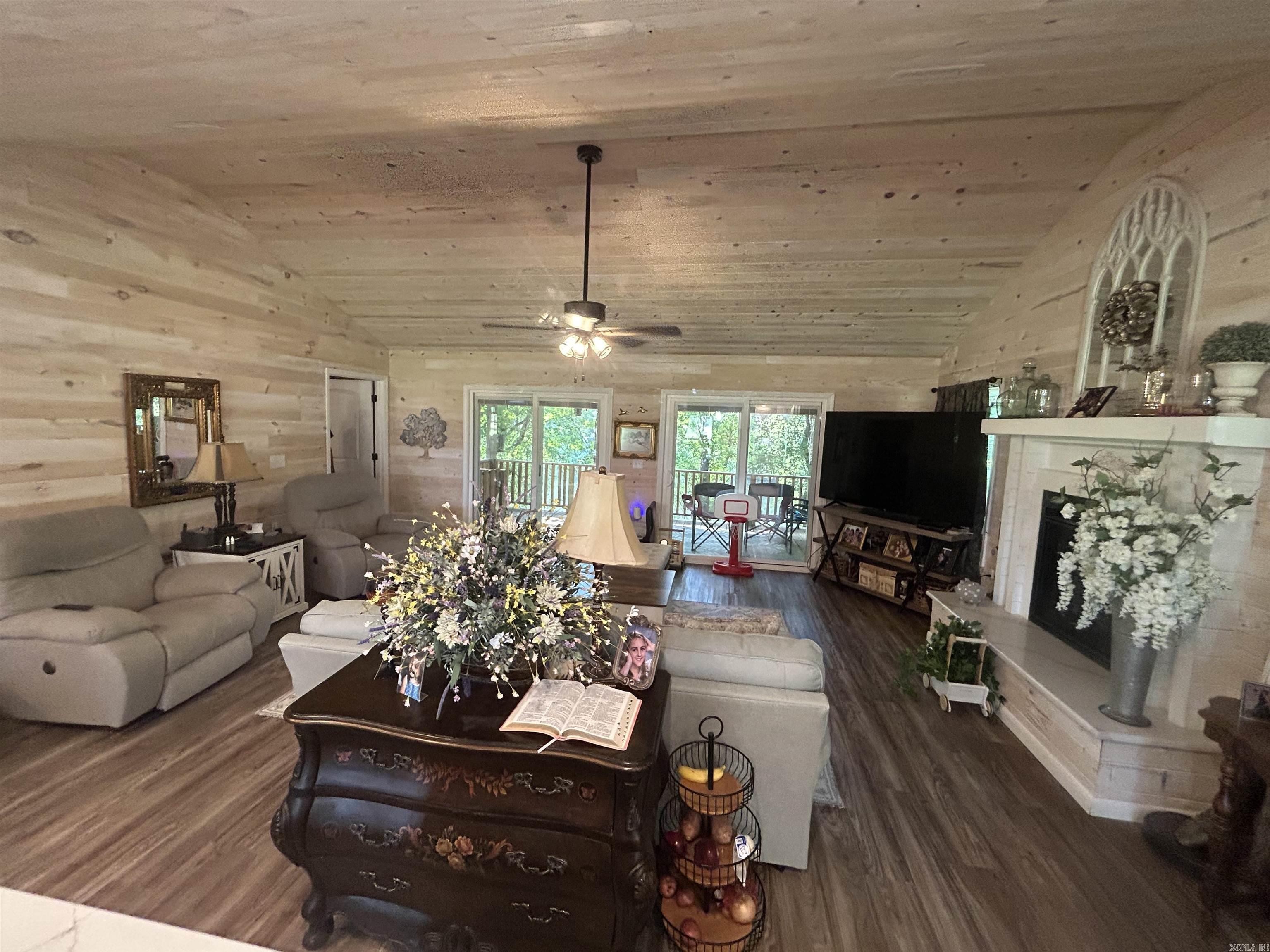 River Drive Estates - Residential