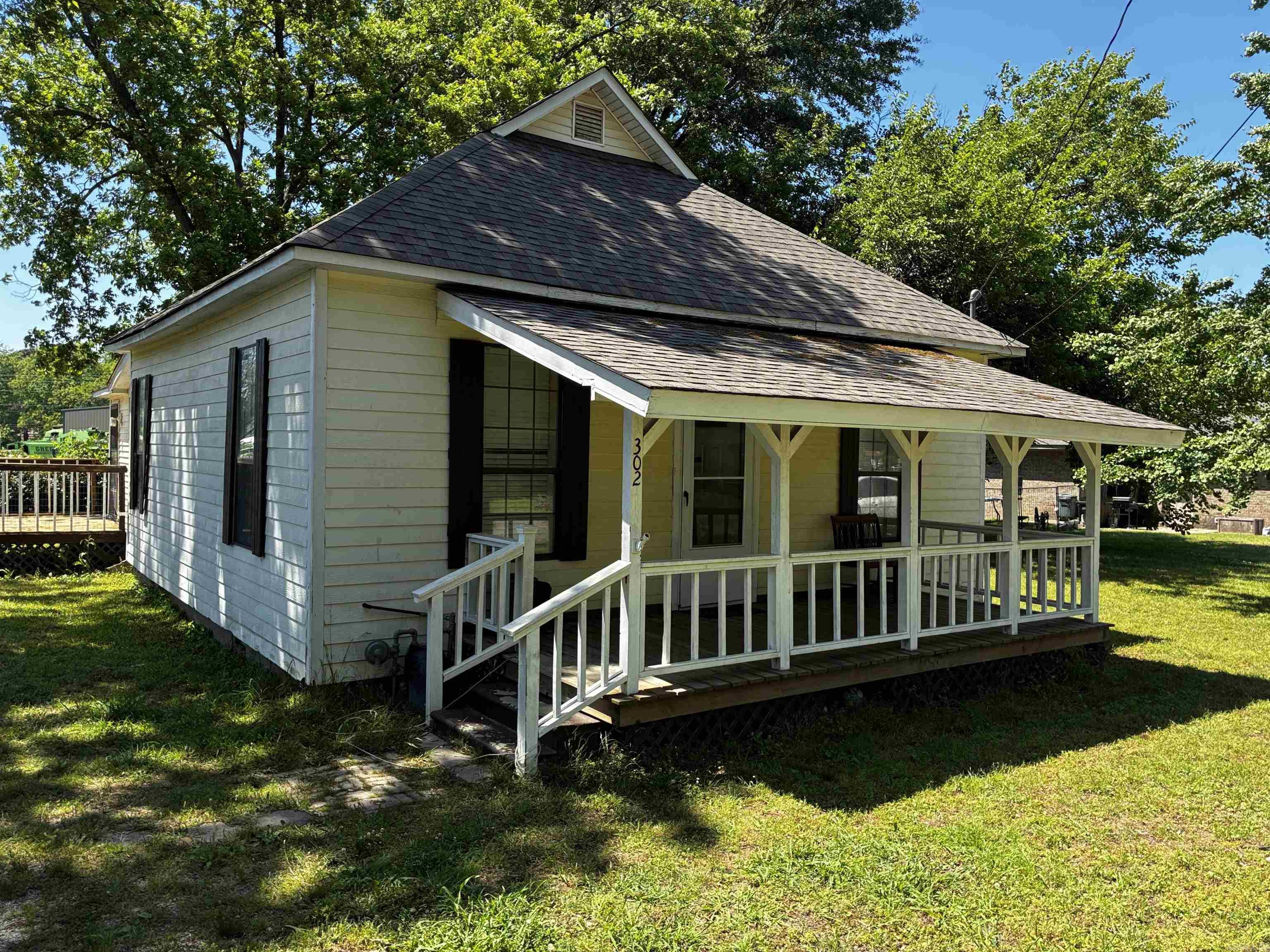 Neat as a Pin - 3 Bedroom 1 Bath Home.  Priced to sell and ideal for first-time buyers, investors, or anyone looking for a solid home at a great value. Convenient to town, schools, and daily essentials. Opportunity and affordability meet.  This home checks many boxes and is centrally located to schools and downtown and a great location to reach Little Rock, Searcy, or Conway.  Agents, please see remarks.