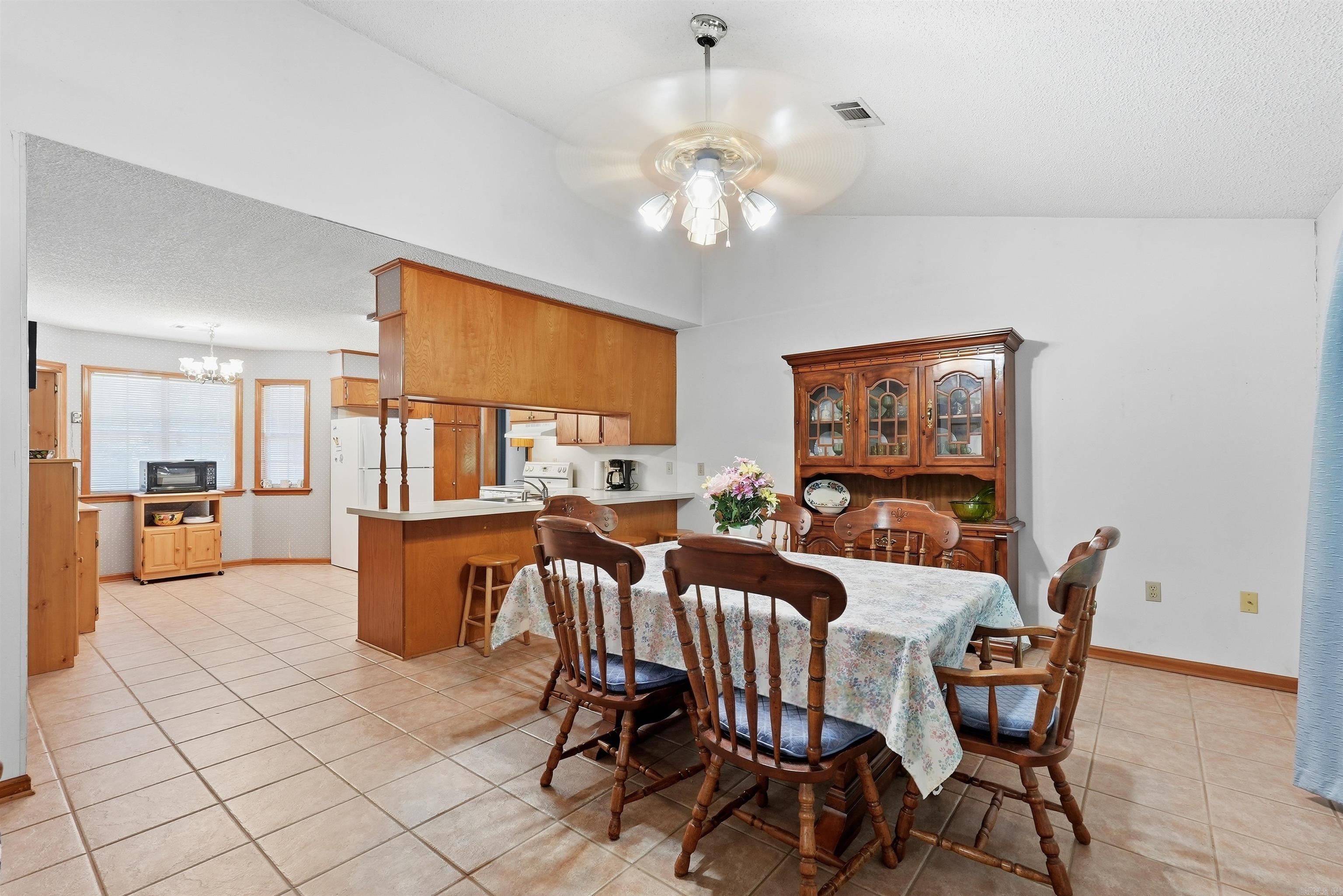 CYPRESS POINT - Residential