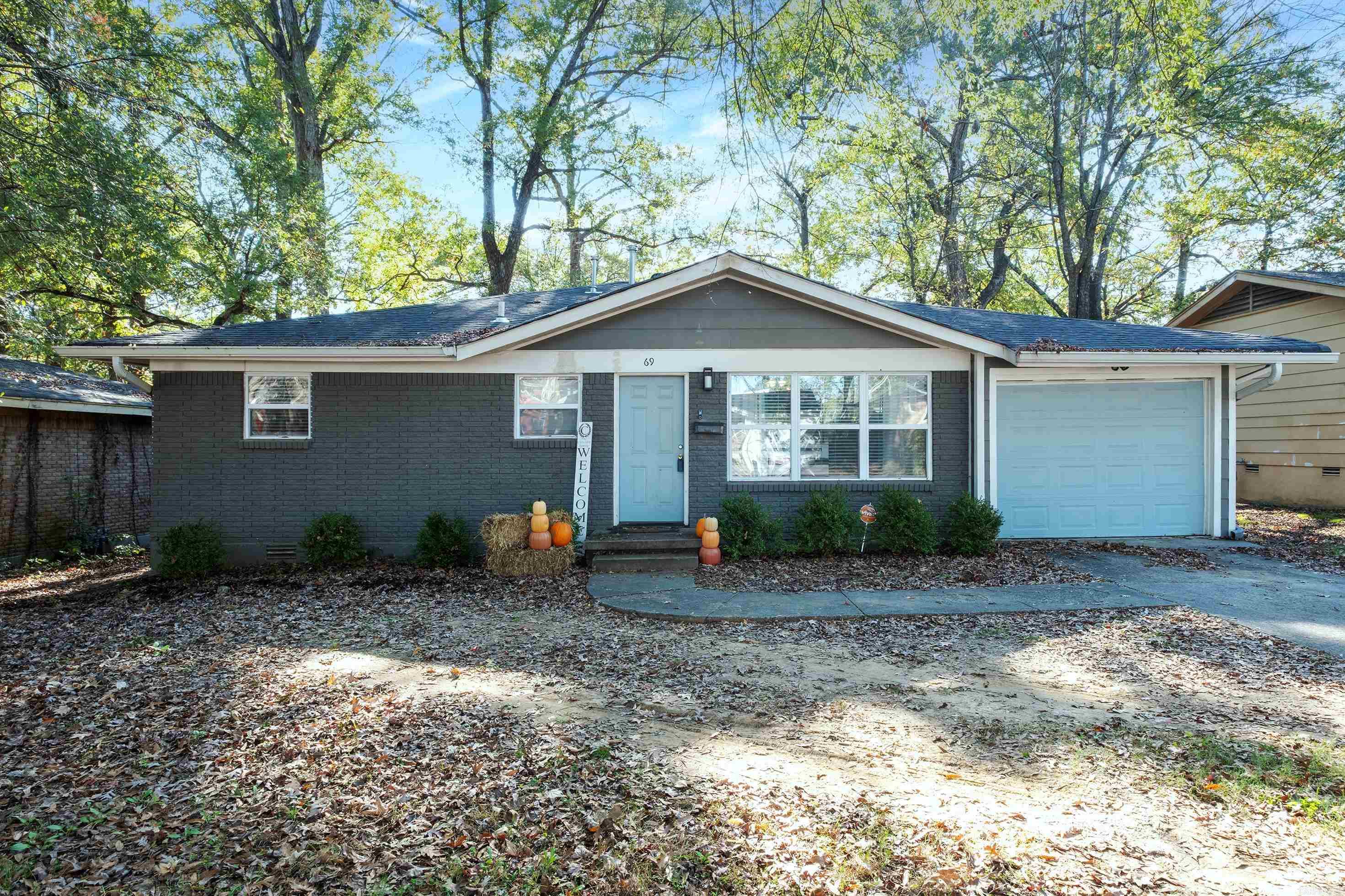 WAKEFIELD VILLAGE - Residential