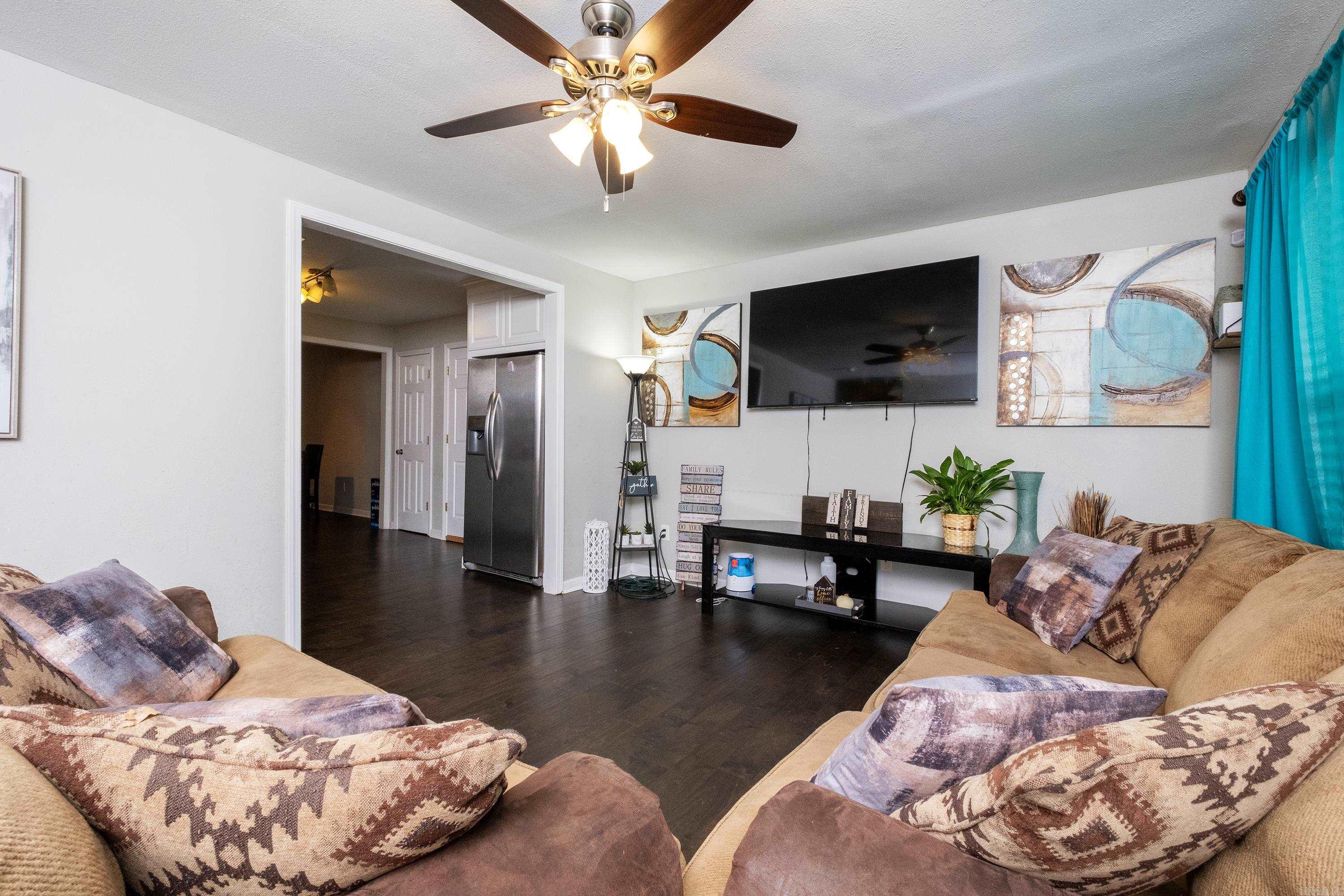 WAKEFIELD VILLAGE - Residential