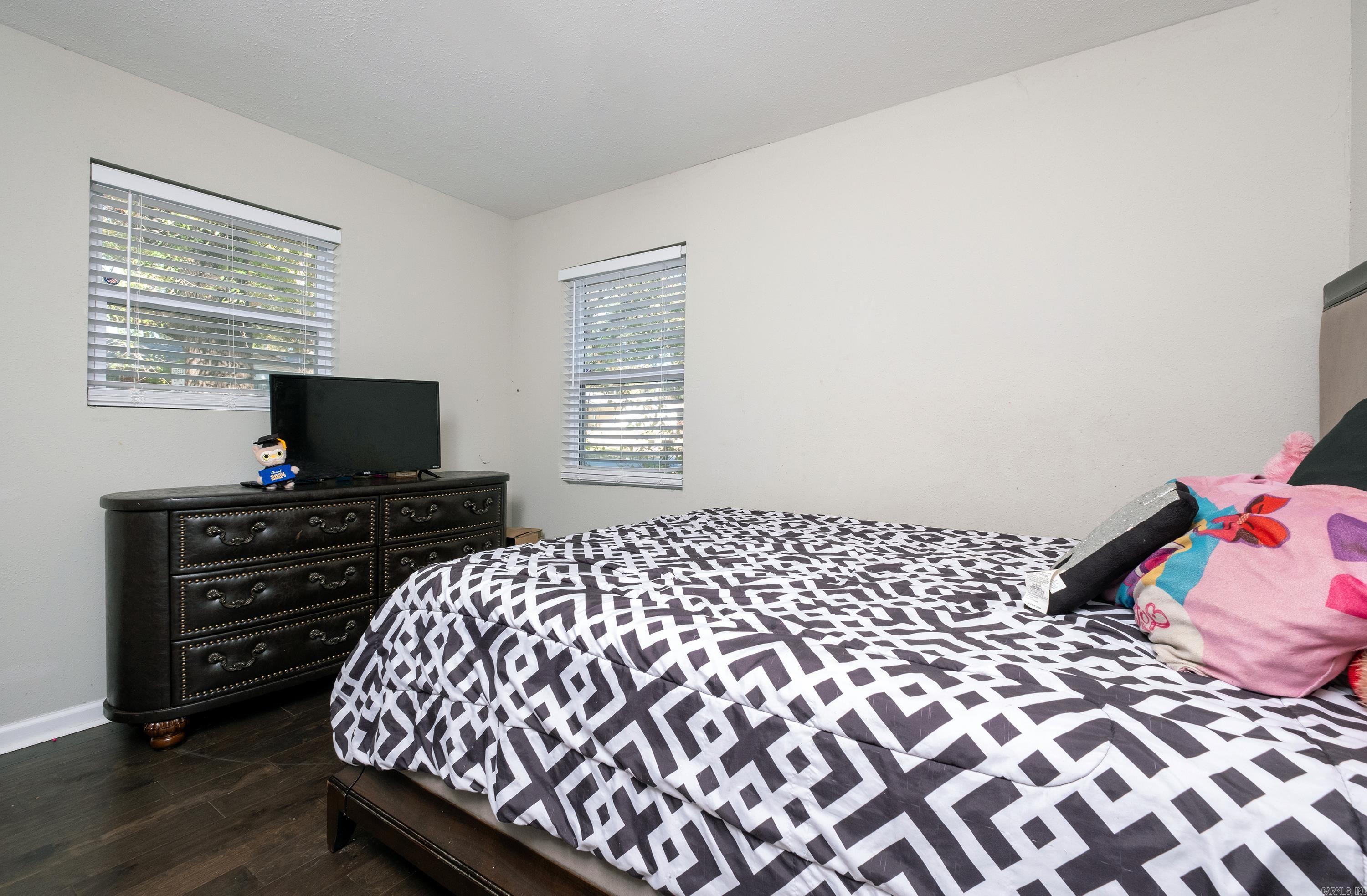 WAKEFIELD VILLAGE - Residential